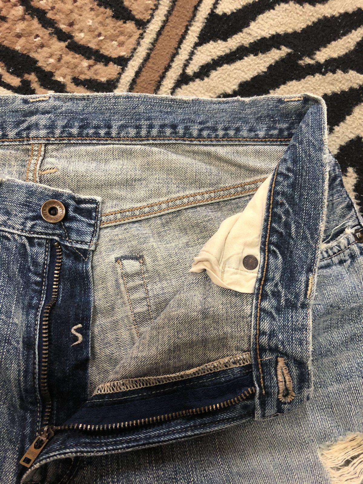 Edwin × Vintage VINTAGE SELVEDGE EDWIN BLUE WASH DISTRESSED DENIM Size US 33 - 6 Thumbnail
