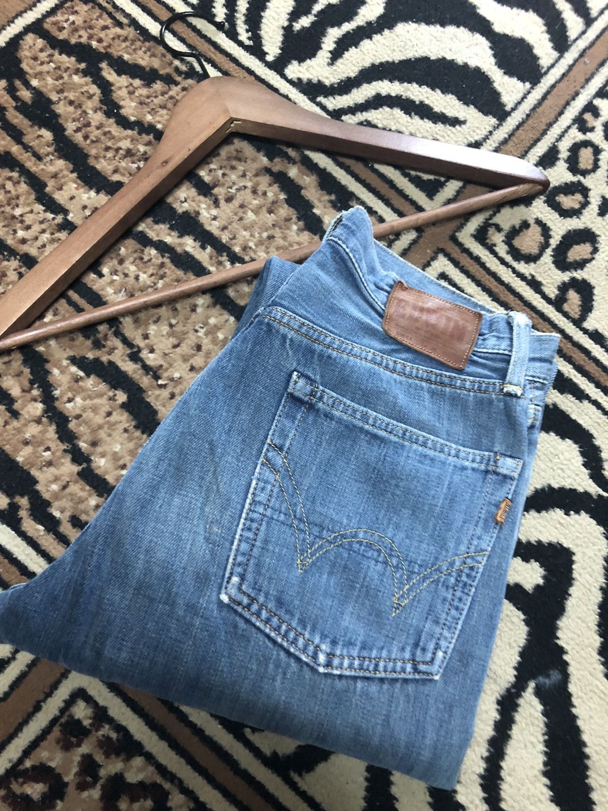 Edwin × Salvage × Vintage VINTAGE SELVEDGE EDWIN 505zx BLUE WASH DISTRESSED DENIM Size US 28 / EU 44 - 18 Thumbnail