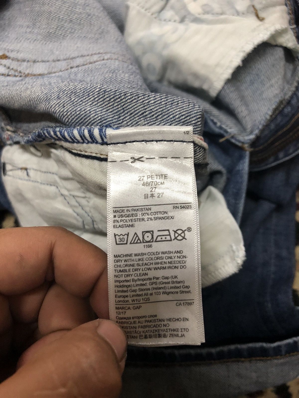 Gap × Salvage × Vintage VINTAGE SELVEDGE GAP QUARTER SHORT DISTRESSED DENIM Size US 30 / EU 46 - 13 Thumbnail