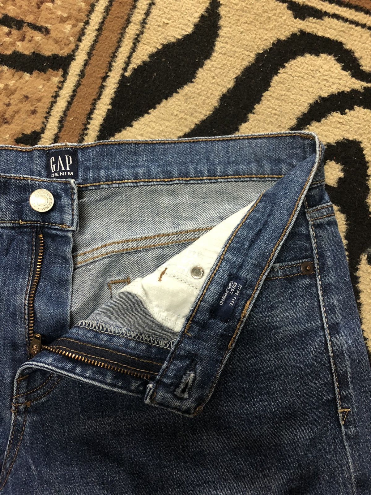 Gap × Salvage × Vintage VINTAGE SELVEDGE GAP QUARTER SHORT DISTRESSED DENIM Size US 30 / EU 46 - 6 Thumbnail