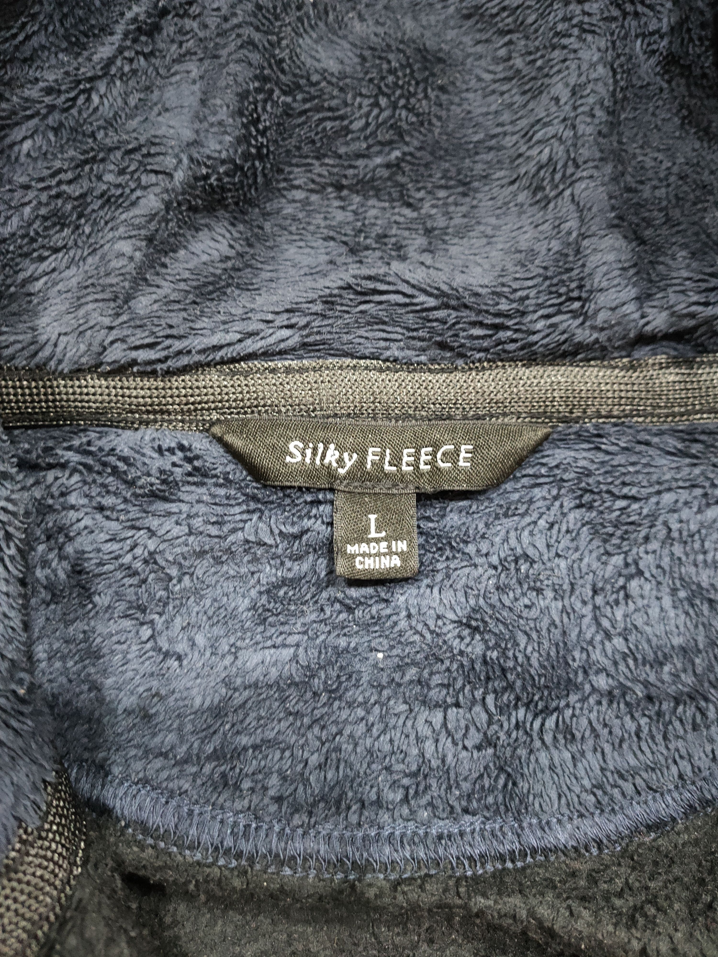 Uniqlo Rare Uniqlo Silky Fleece jacket Size US M / EU 48-50 / 2 - 7 Thumbnail