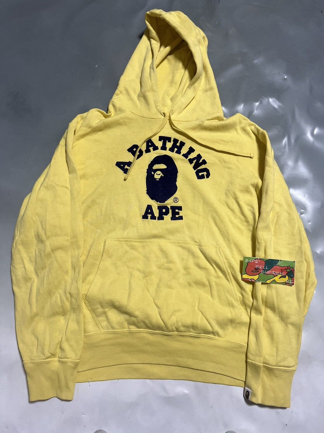 Bape BAPE pullover Hoodie yellow Size US XL / EU 56 / 4 - 1 Thumbnail