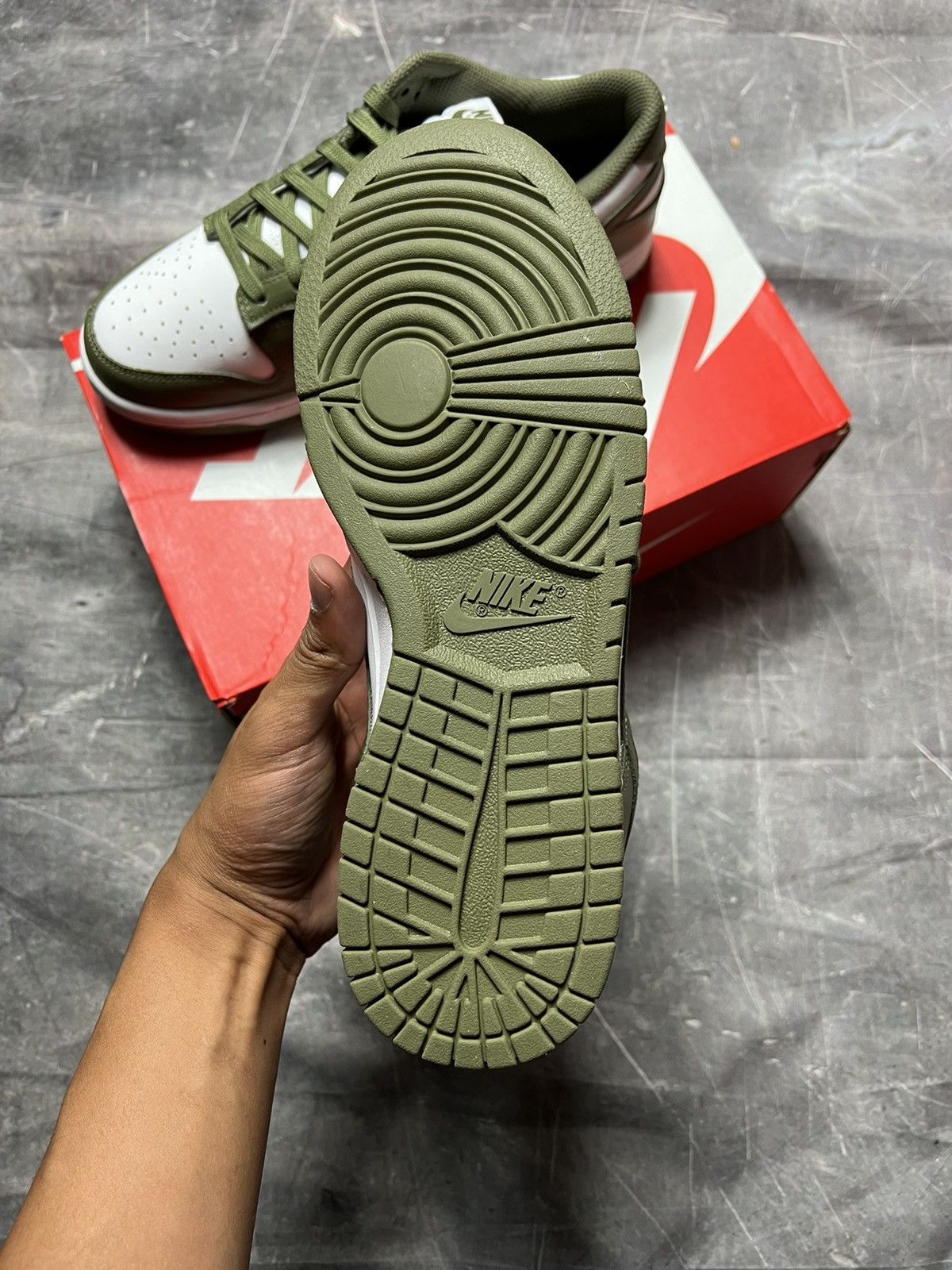 Nike Nike Dunk Low Retro “Olive” W Size US 10 / IT 40 - 5 Thumbnail