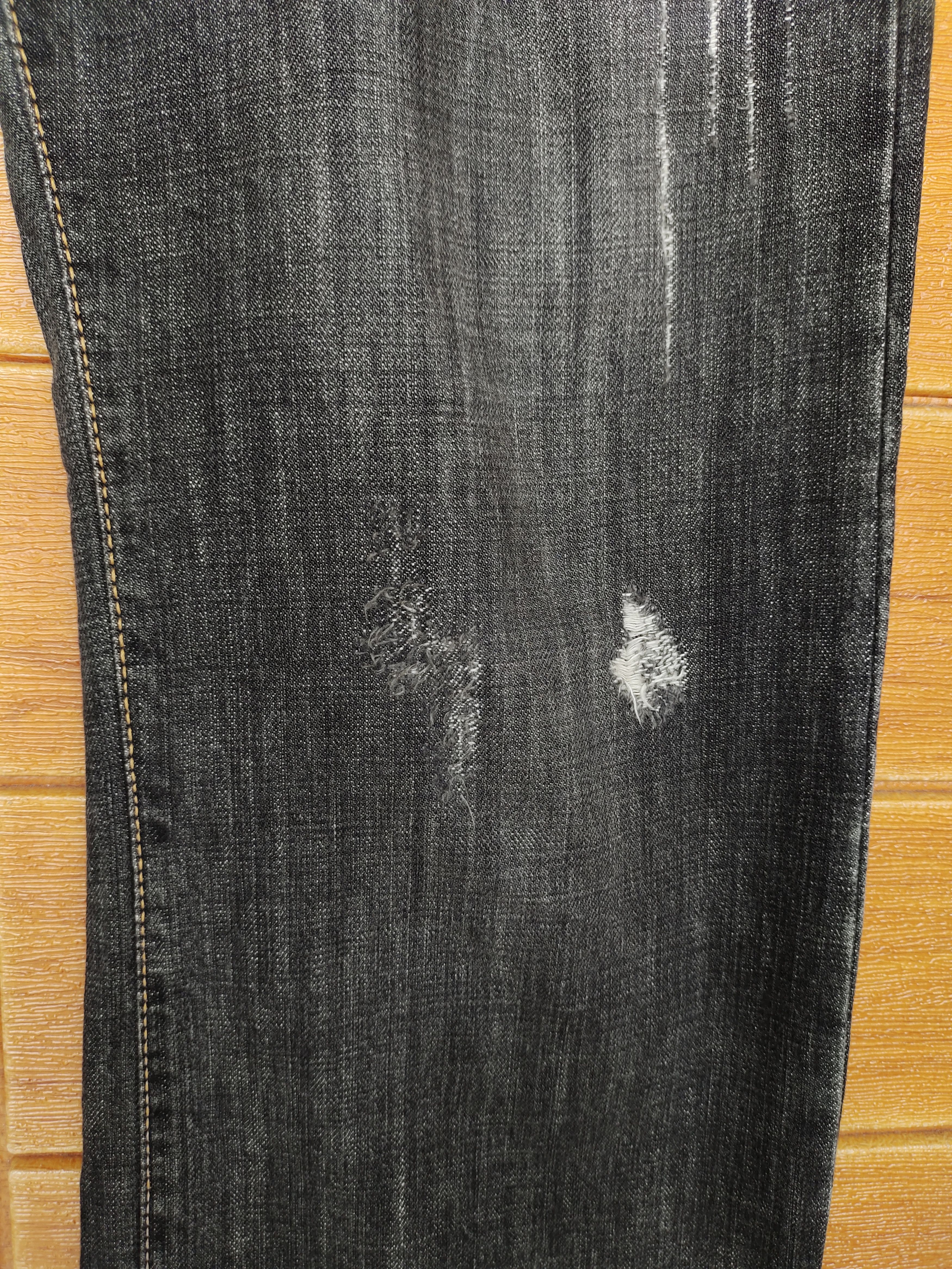 Comme des Garcons × Undercover Flare Jeans EPOCA UOMO Scrape Shred Design Denim Jeans Size US 32 / EU 48 - 13 Thumbnail