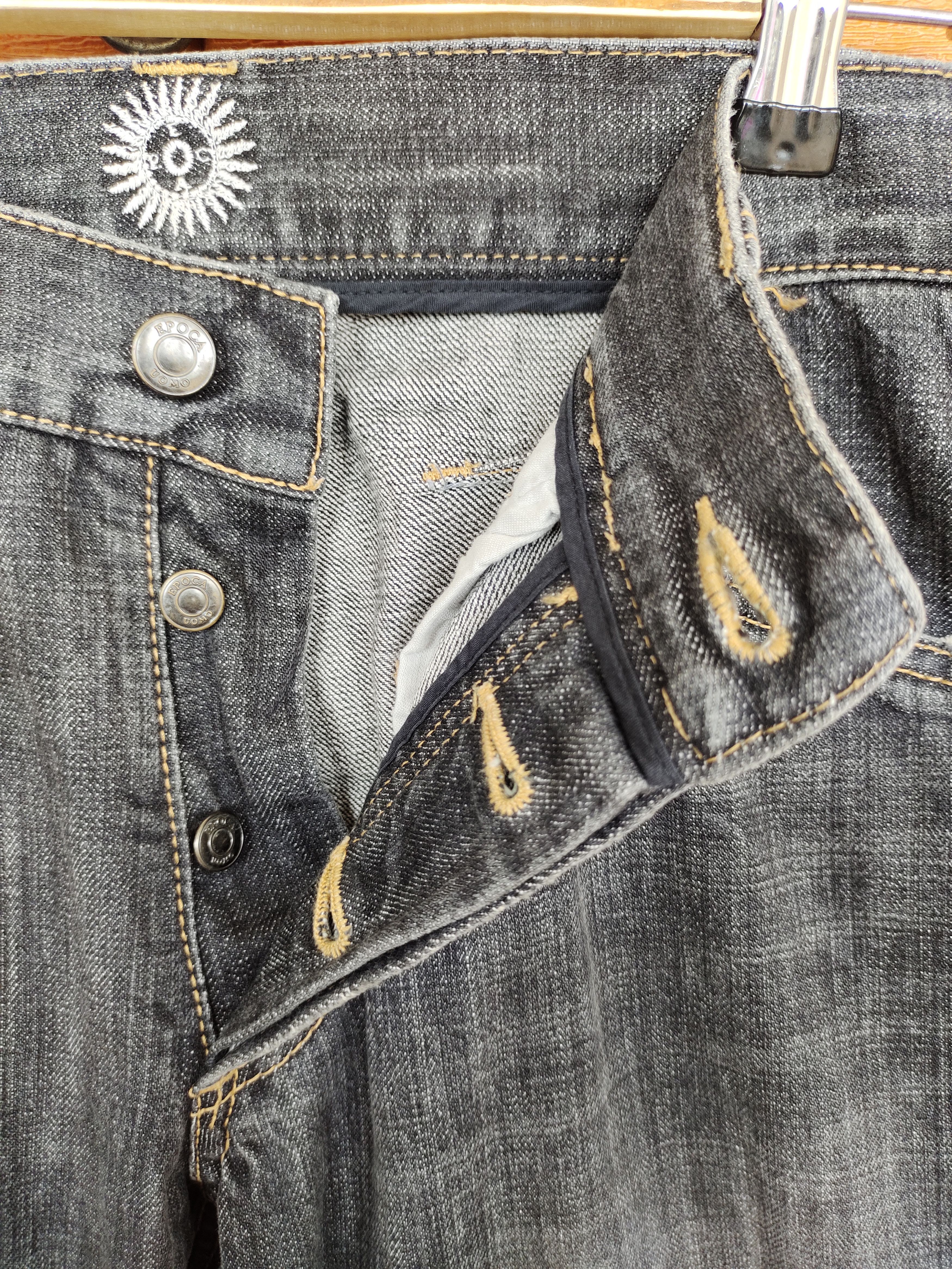 Comme des Garcons × Undercover Flare Jeans EPOCA UOMO Scrape Shred Design Denim Jeans Size US 32 / EU 48 - 24 Thumbnail