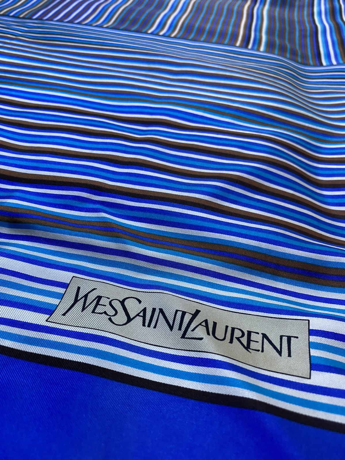 Yves Saint Laurent 🔥Yves Saint Laurent Scarf Nice Design🔥 Size ONE SIZE - 2 Thumbnail