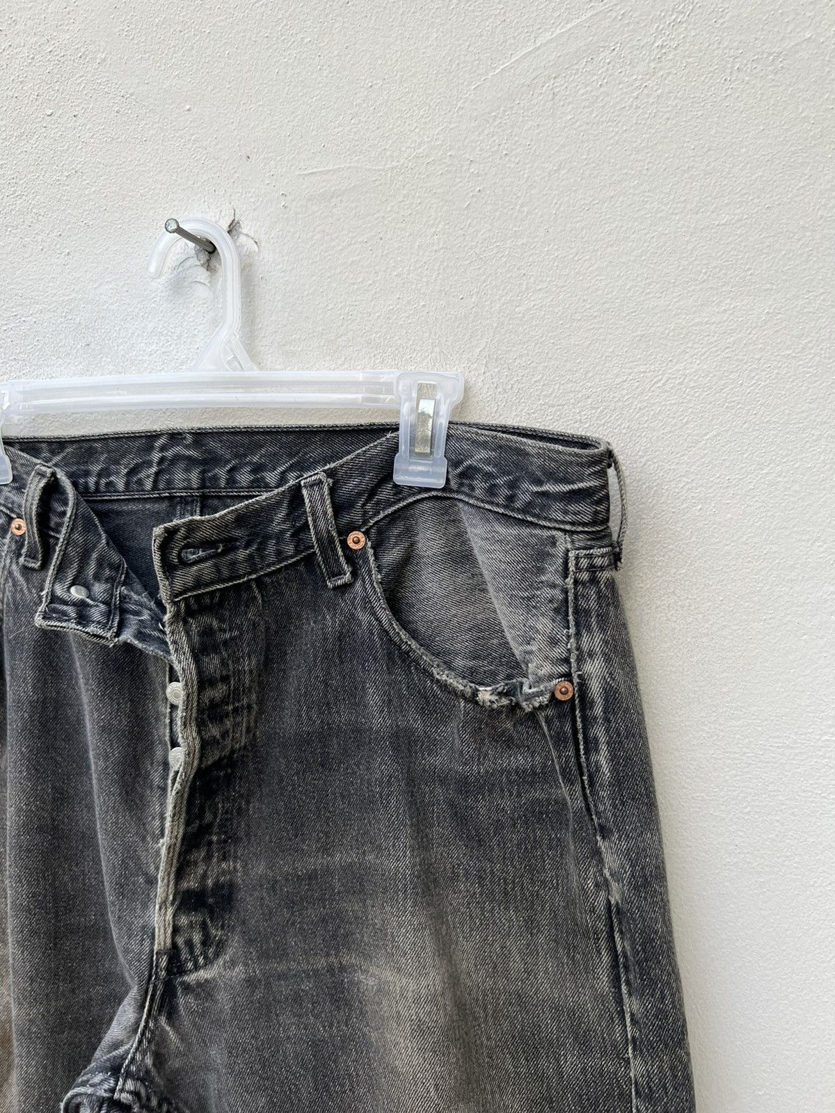 Levi's Vintage 1995 Levi’s 501 Distressed Faded Black Denim Jeans Size US 37 - 11 Thumbnail
