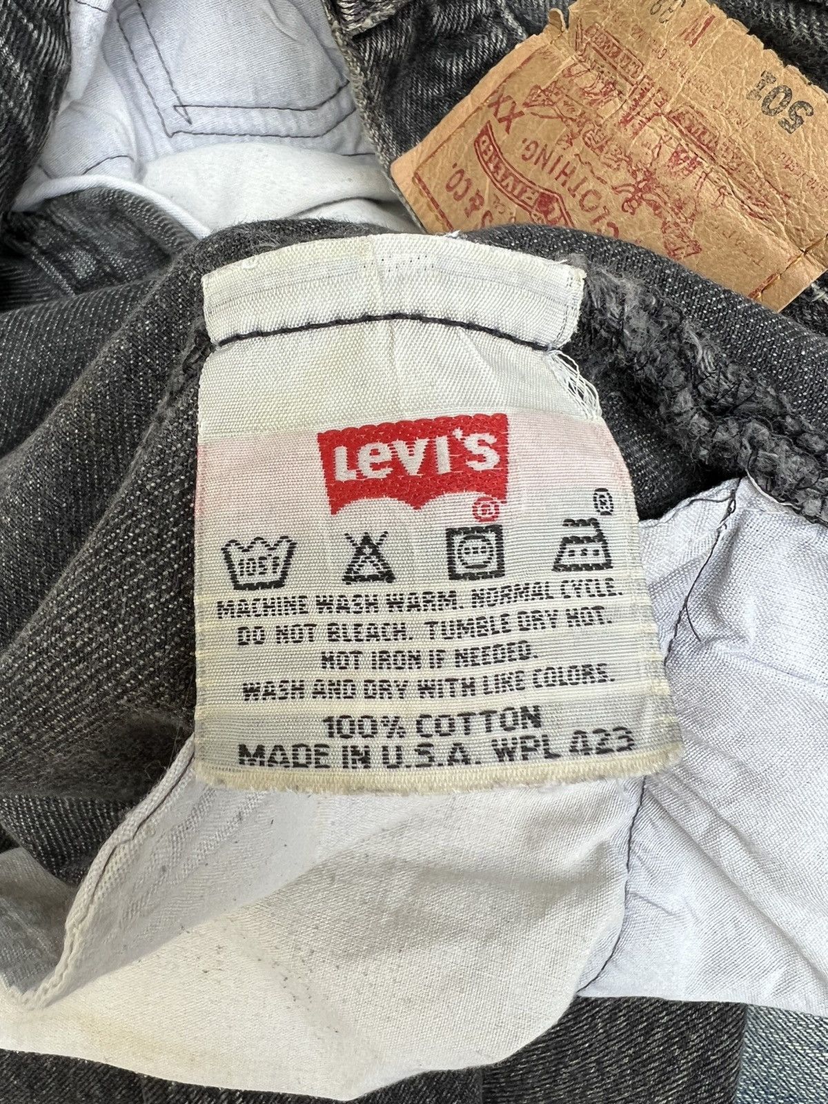 Levi's Vintage 1995 Levi’s 501 Distressed Faded Black Denim Jeans Size US 37 - 20 Thumbnail