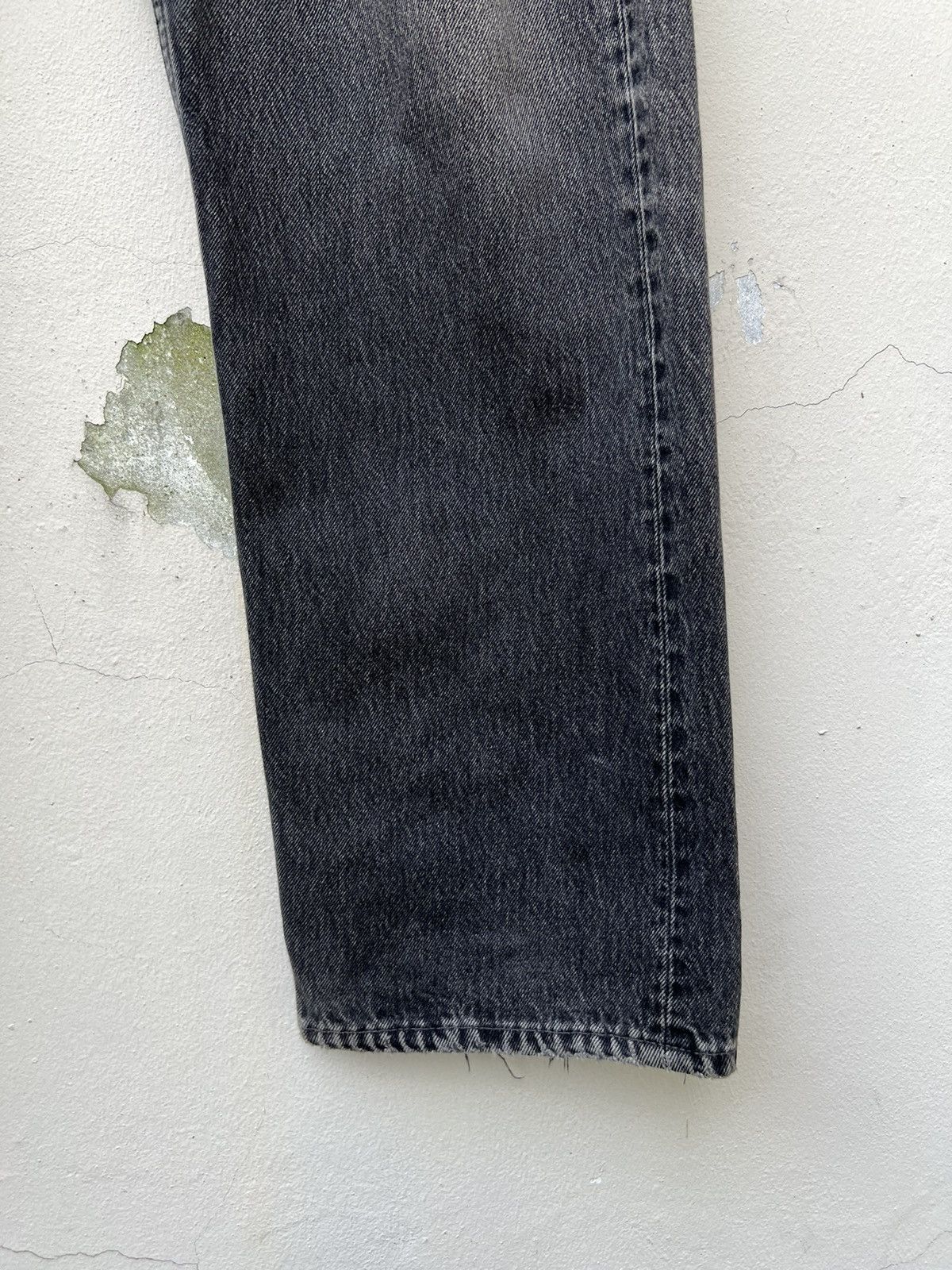 Levi's Vintage 1995 Levi’s 501 Distressed Faded Black Denim Jeans Size US 37 - 13 Thumbnail