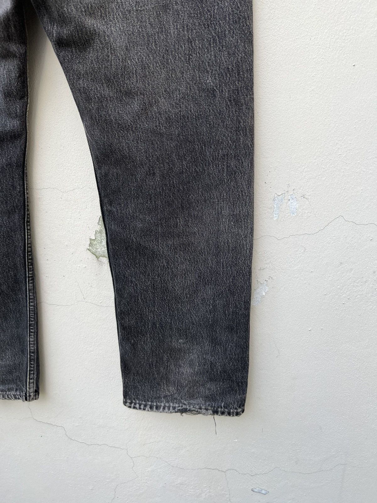 Levi's Vintage 1995 Levi’s 501 Distressed Faded Black Denim Jeans Size US 37 - 19 Thumbnail