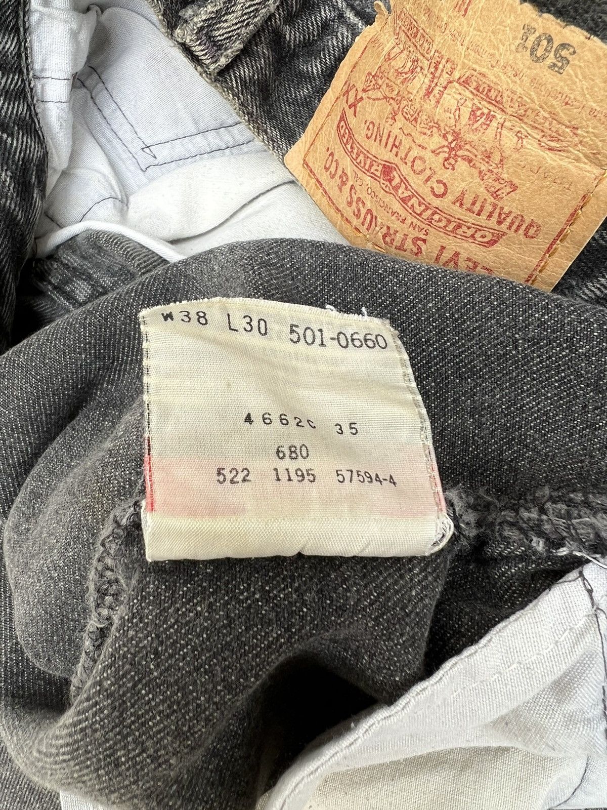 Levi's Vintage 1995 Levi’s 501 Distressed Faded Black Denim Jeans Size US 37 - 21 Thumbnail