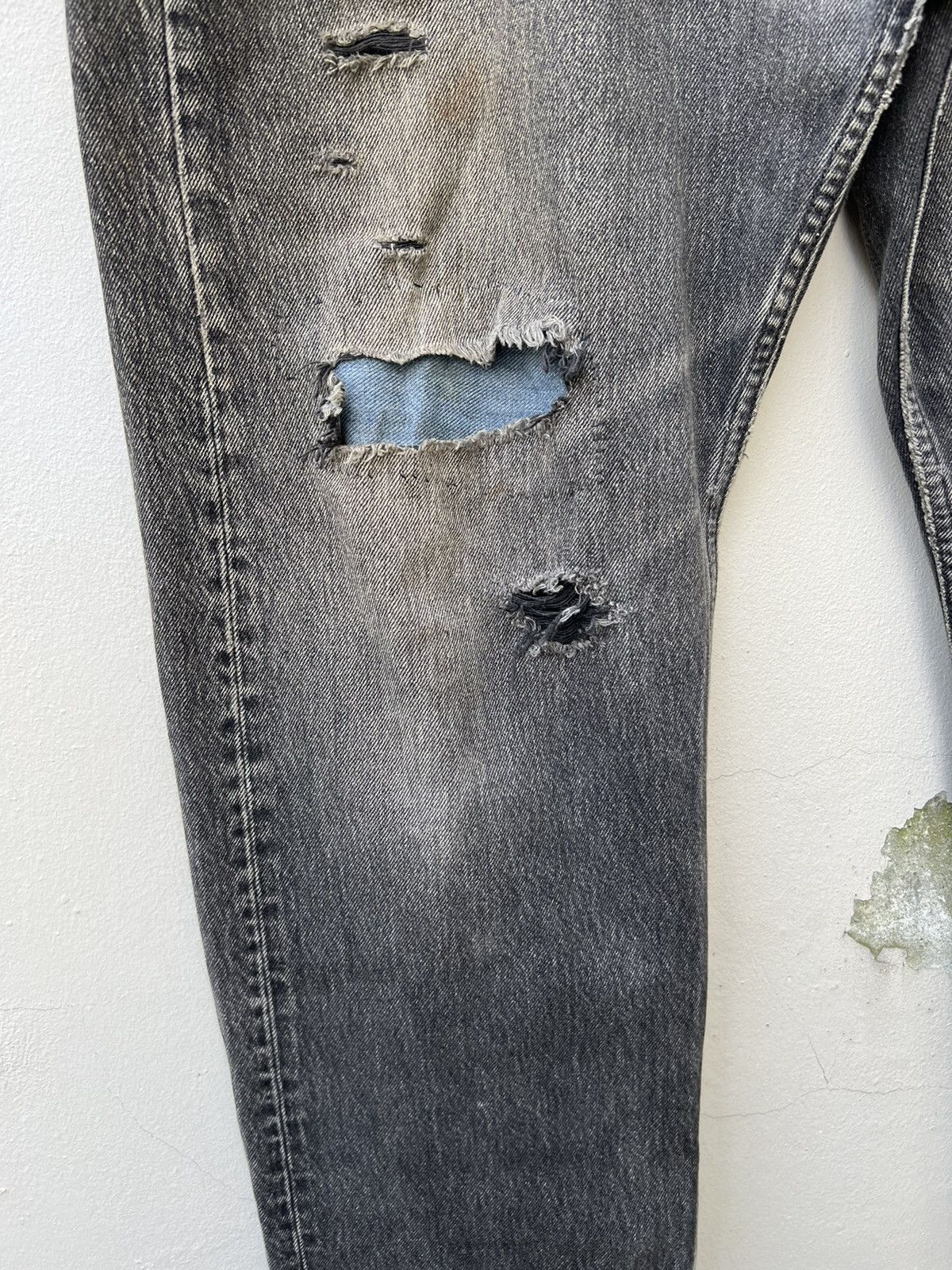 Levi's Vintage 1995 Levi’s 501 Distressed Faded Black Denim Jeans Size US 37 - 9 Thumbnail