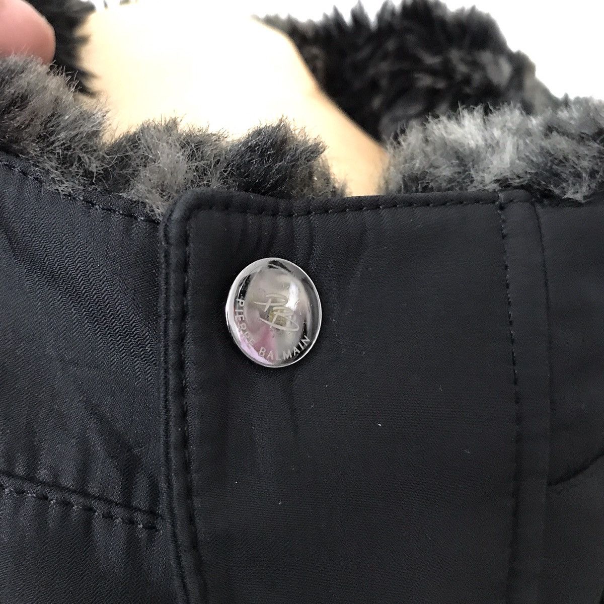Designer Authentic Vintage Pierre Balmain Paris Fur Collar Jacket L Size US L / EU 52-54 / 3 - 8 Thumbnail