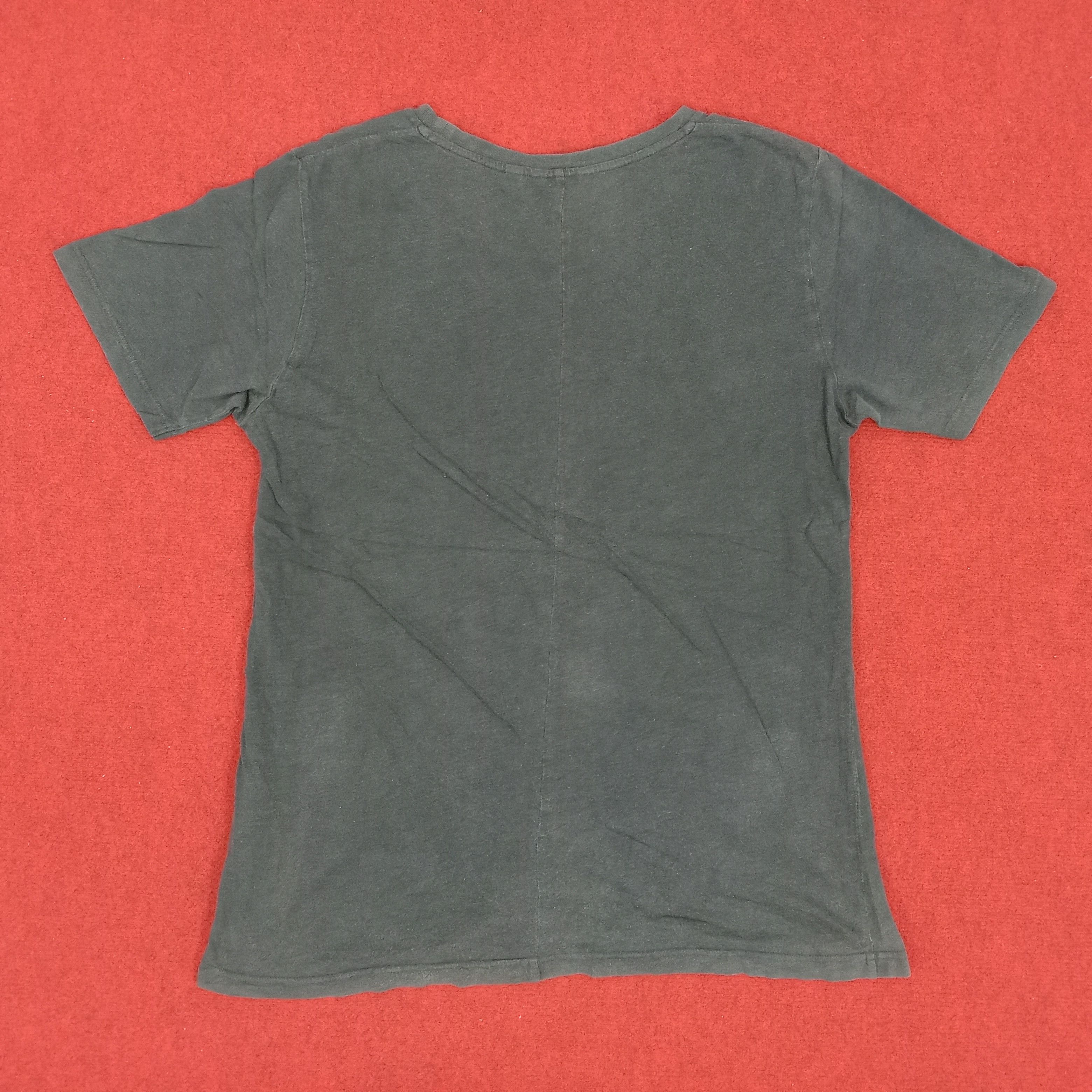 Japanese Brand × Undercover × Vintage Undercover X Uniqlo Japanese Brand Streetwear Style Tshirt Size US M / EU 48-50 / 2 - 3 Thumbnail