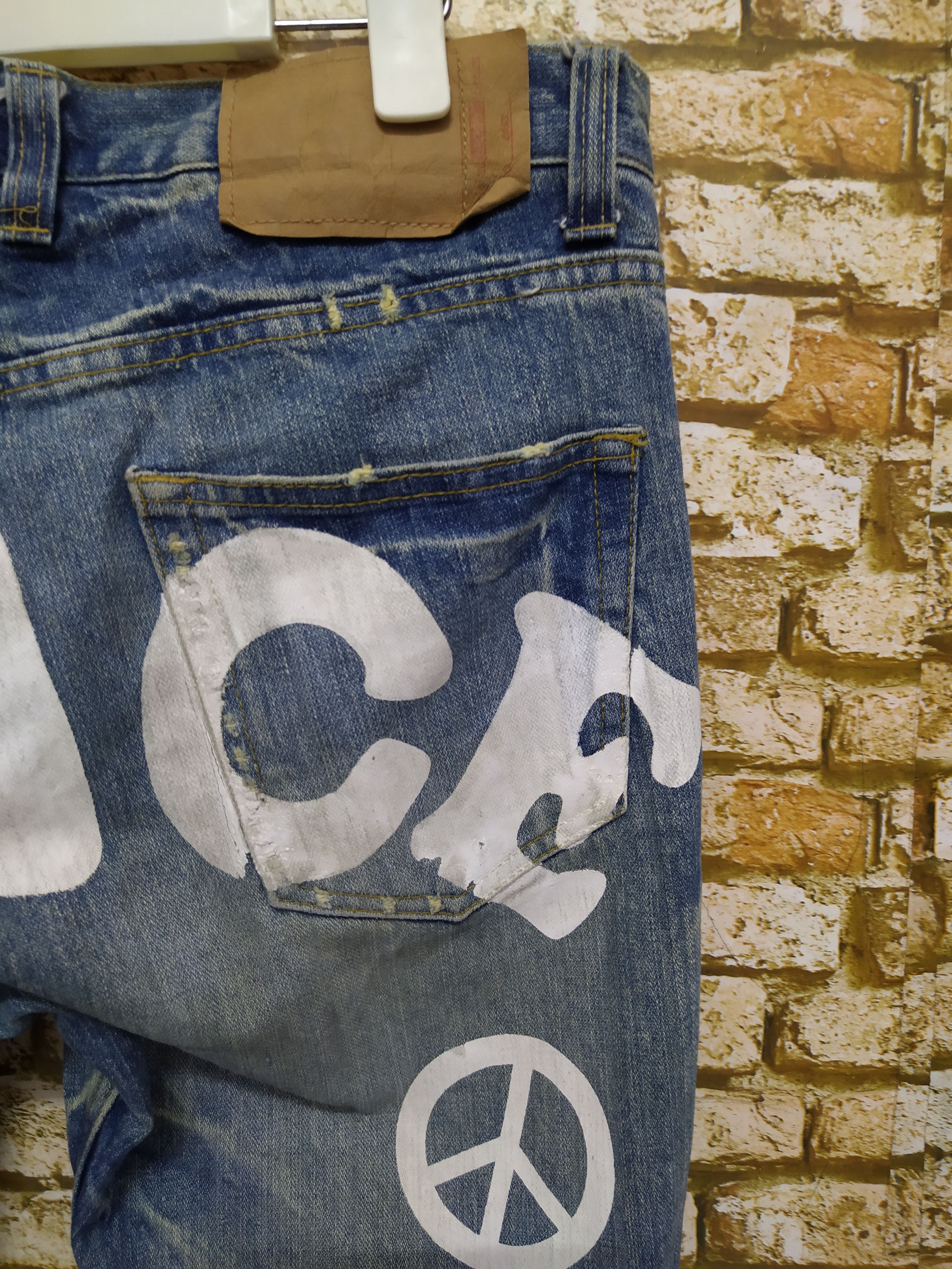 Japanese Brand LOMA PAINTED DISTRESSED DENIM JAPAN (B927) w35 Size US 35 - 8 Thumbnail