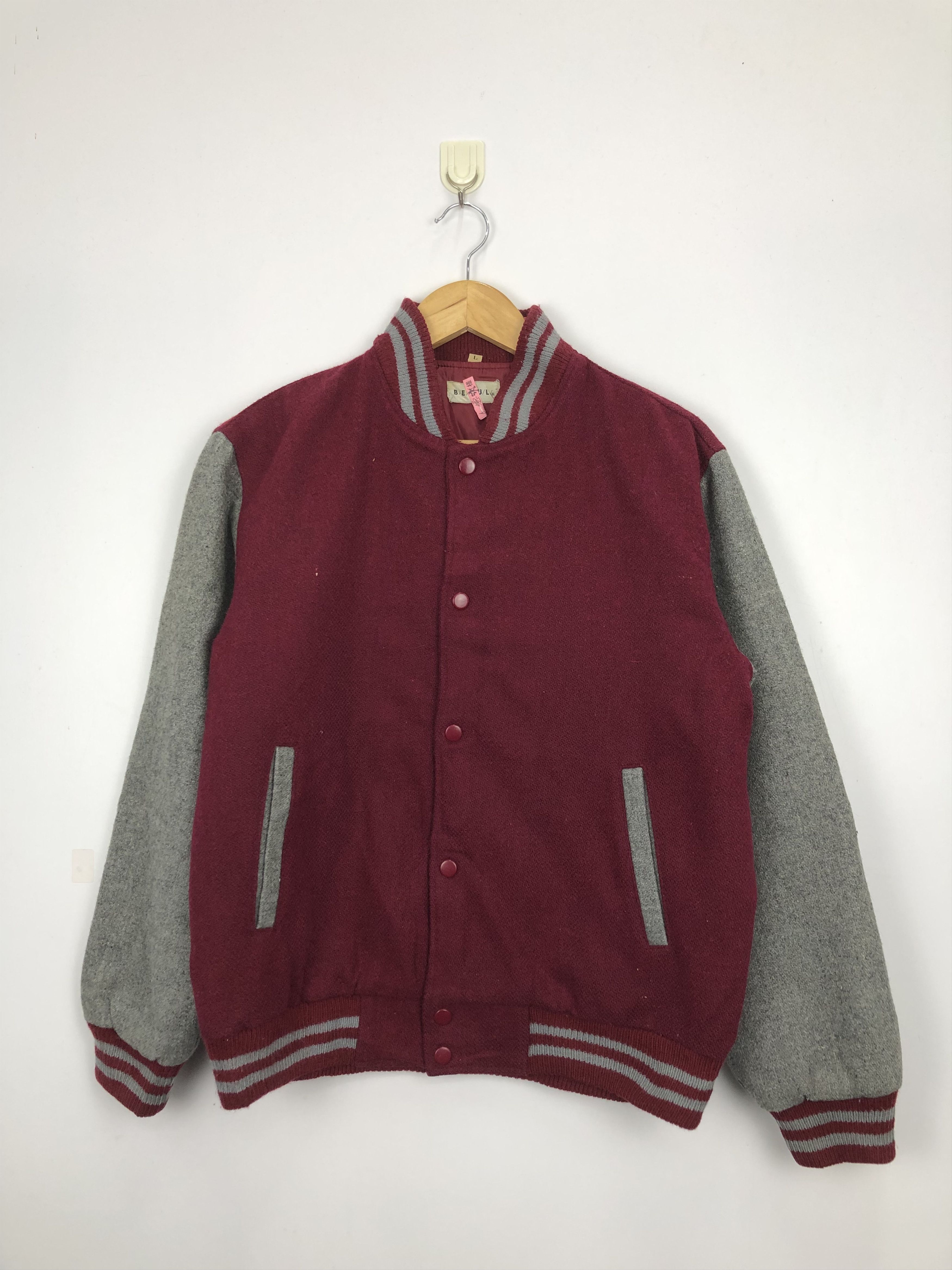 Japanese Brand Vintage 80s Japanese Brand Wool Varsity Jacket Red V0339 Size US L / EU 52-54 / 3 - 1 Thumbnail