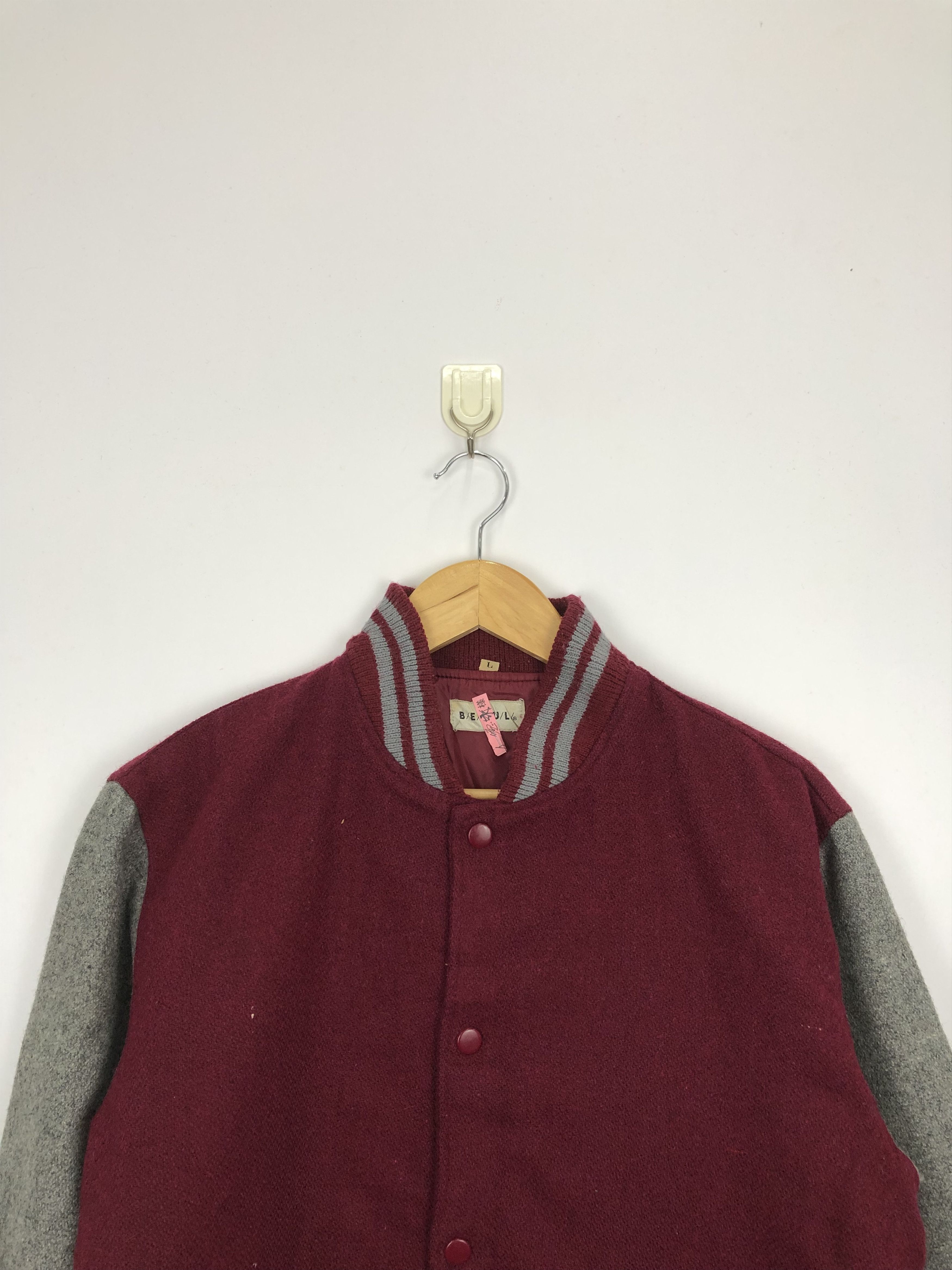 Japanese Brand Vintage 80s Japanese Brand Wool Varsity Jacket Red V0339 Size US L / EU 52-54 / 3 - 2 Thumbnail
