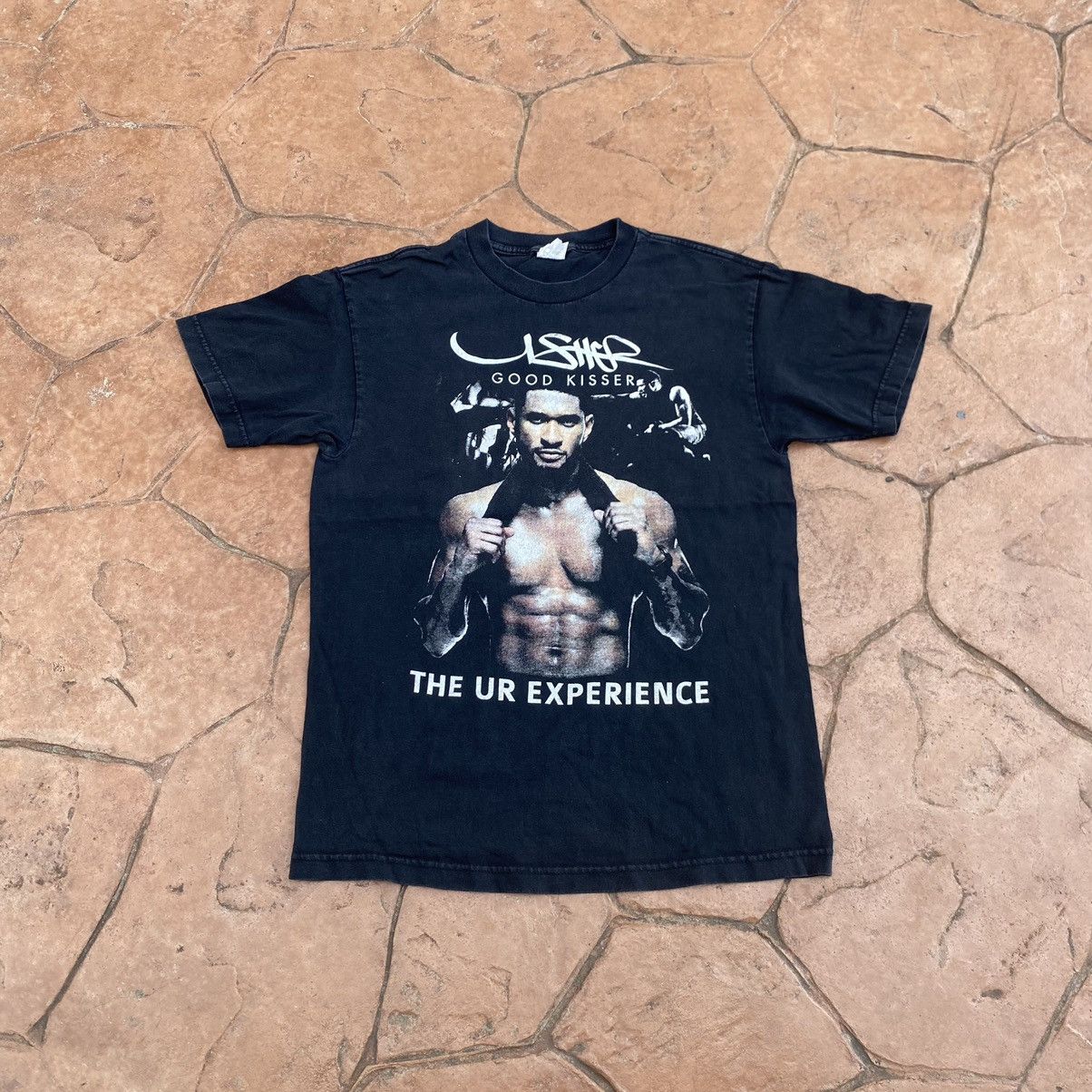 image of Rap Tees x Tour Tee Thrashed Faded Usher Good Kisser The Ur Experience Tour Tee in Black (Size Medi