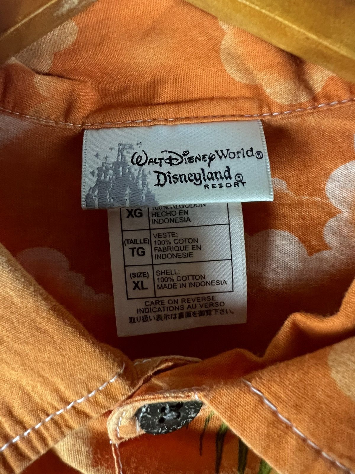 Disney Vintage Mickey Mouse Hawaiian Disney Resort Button Up shirt Size US XS / EU 42 / 0 - 3 Thumbnail