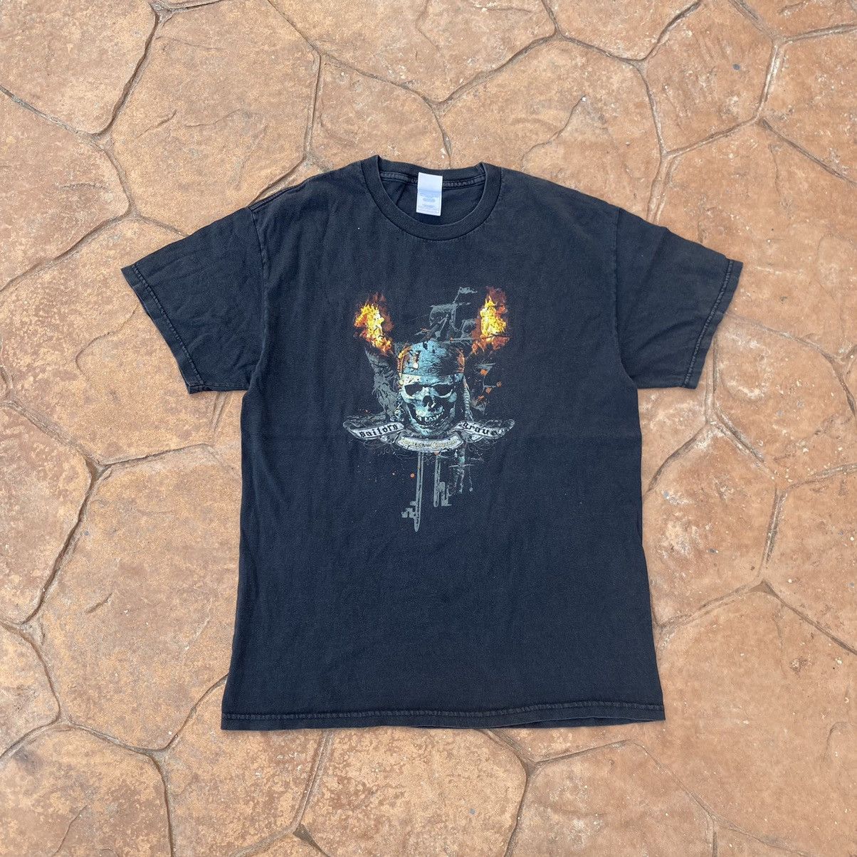 Vintage Thrashed Faded Vintage Y2K The Pirates Of The Caribbean Tee Size US L / EU 52-54 / 3 - 3 Thumbnail