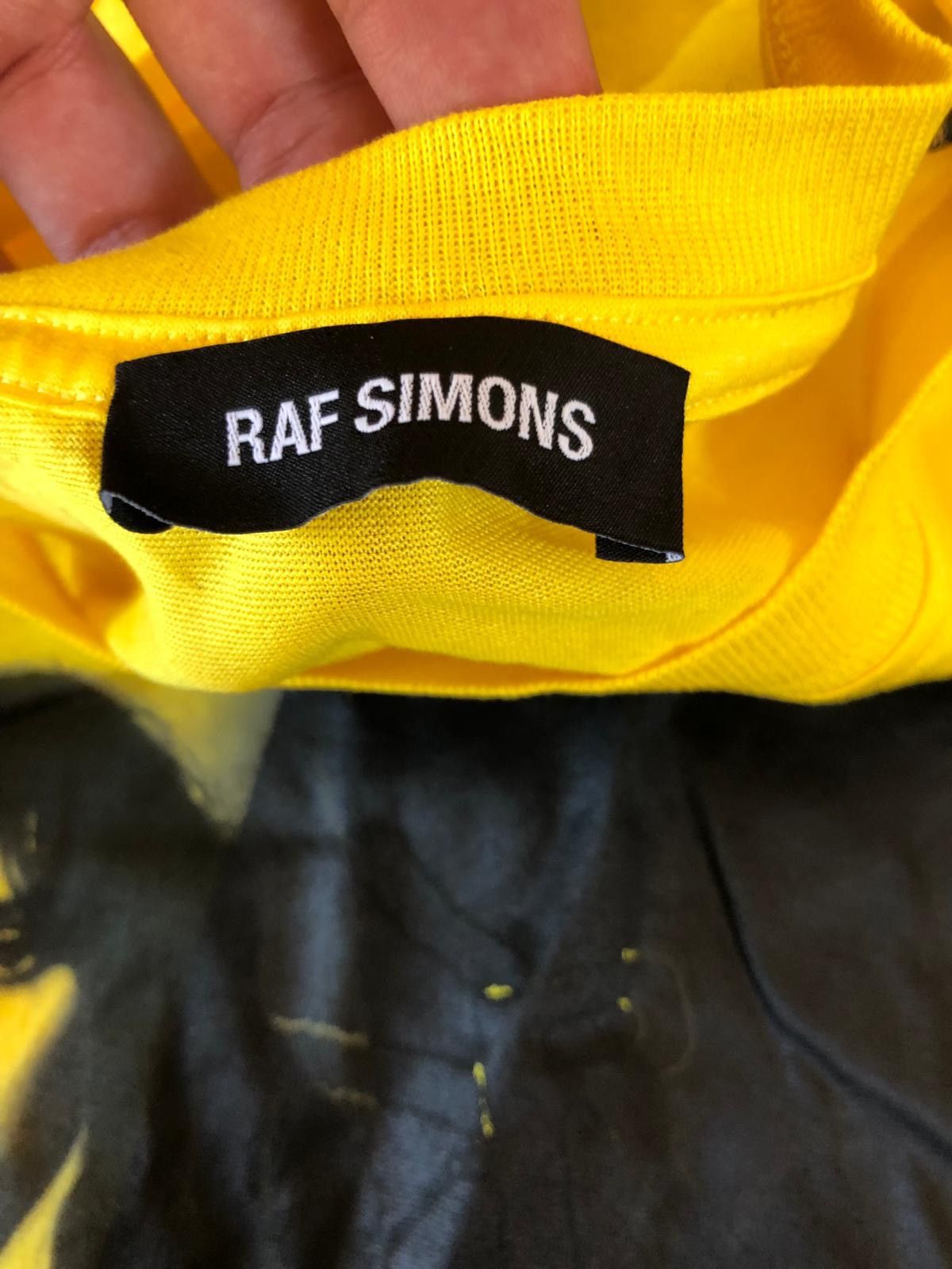 Raf Simons SS19 Displaced Sleeves Tee in Yellow Size US S / EU 44-46 / 1 - 6 Thumbnail