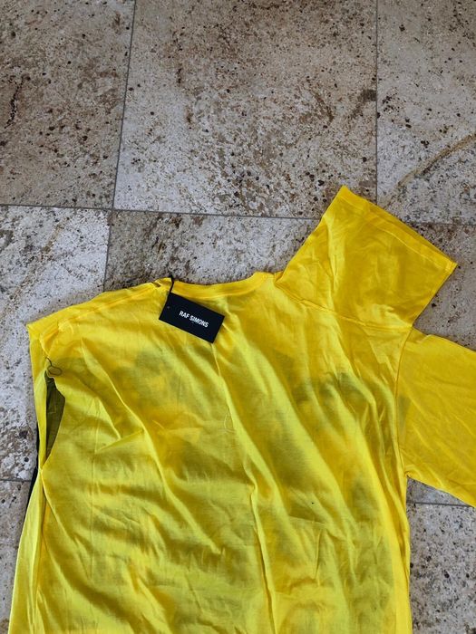 Raf Simons SS19 Displaced Sleeves Tee in Yellow | Grailed