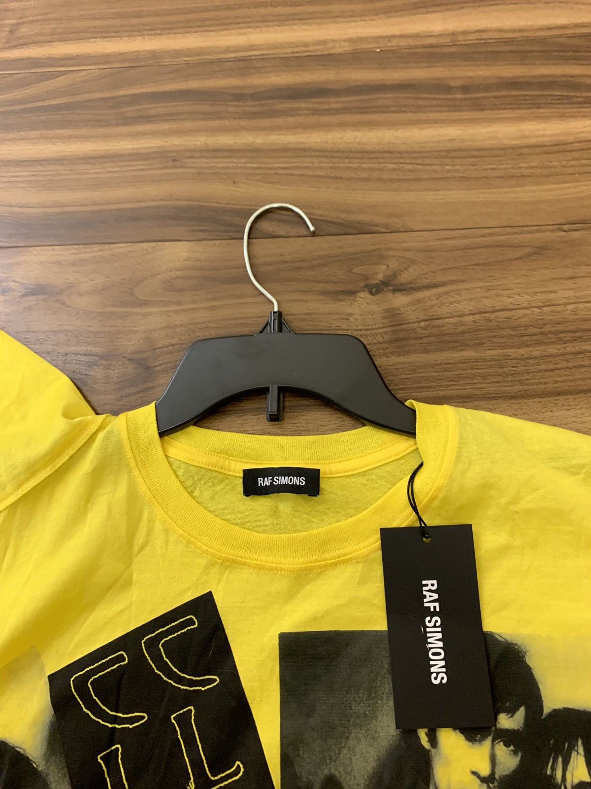 Raf Simons SS19 Displaced Sleeves Tee in Yellow Size US S / EU 44-46 / 1 - 9 Thumbnail