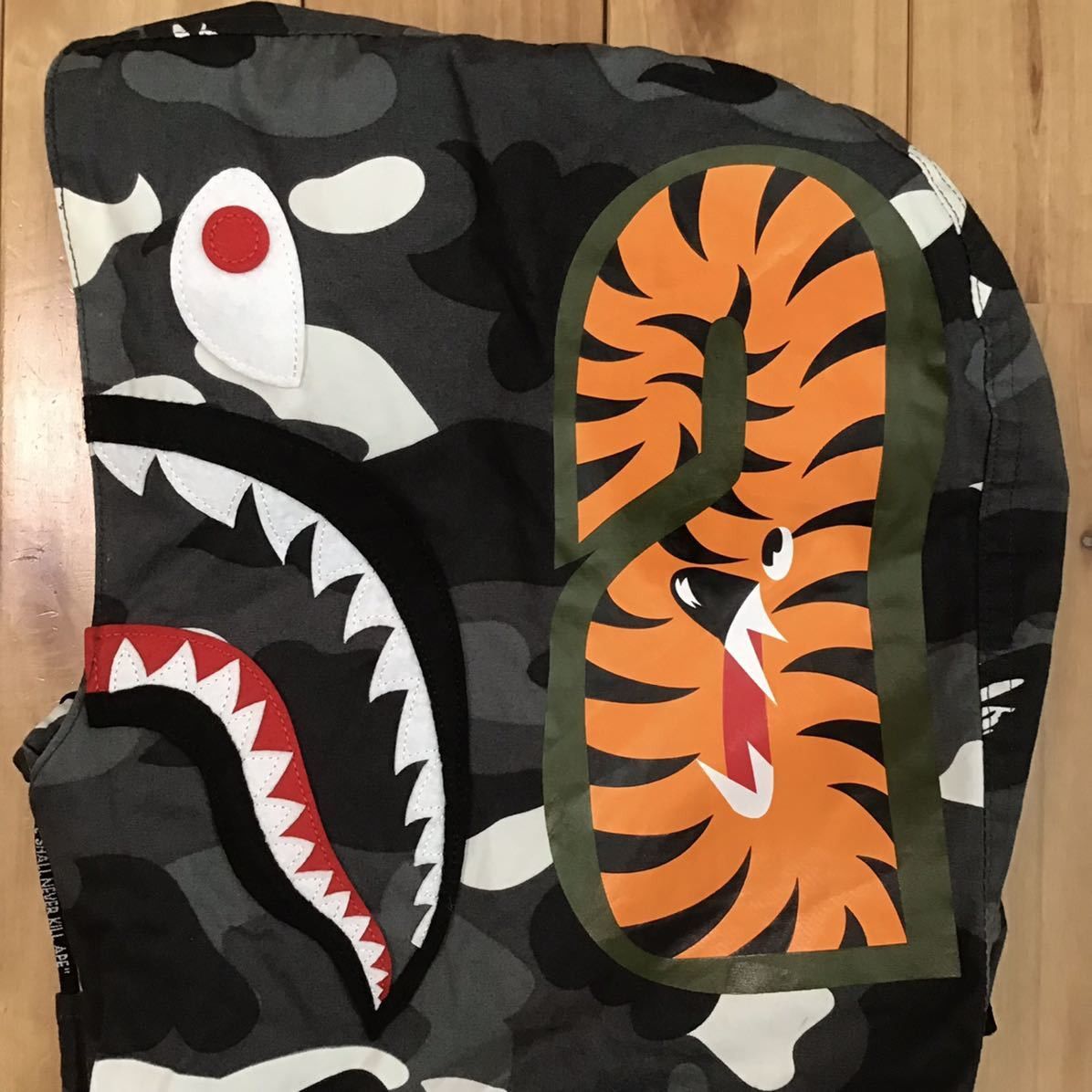 Bape 💫glow in the dark💫 city camo Shark snowboard jacket BAPE Size US M / EU 48-50 / 2 - 5 Thumbnail