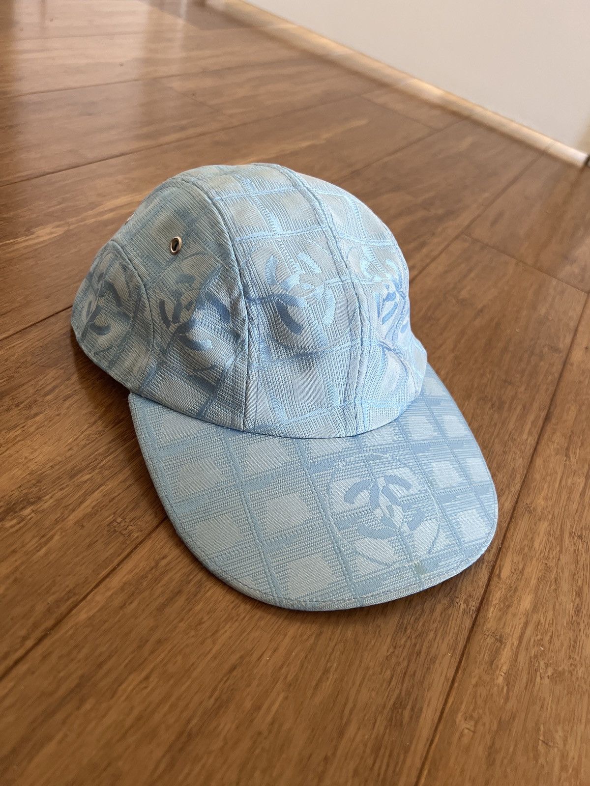 Chanel × Vintage Travel 5-Panel Double C Logo Hat Size ONE SIZE - 1 Thumbnail