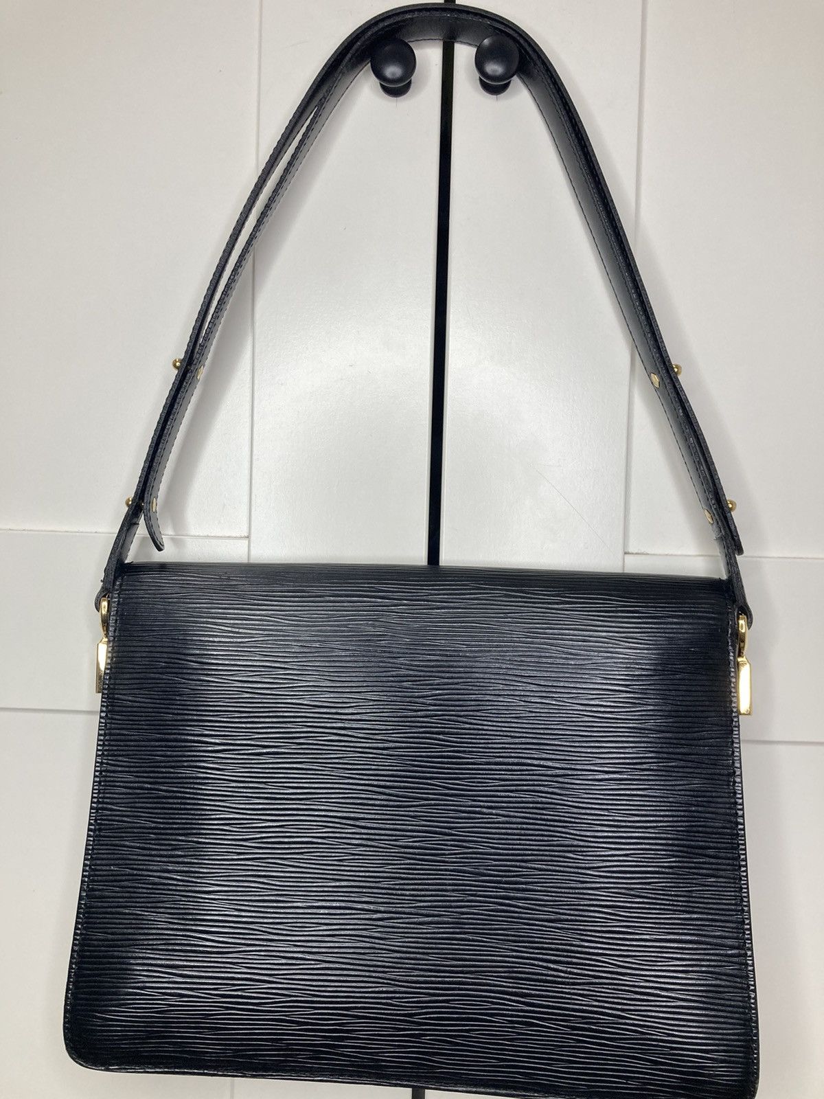 Louis Vuitton × Vintage Louis Vuitton black epi leather Friedland Pochette bag Size ONE SIZE - 13 Thumbnail