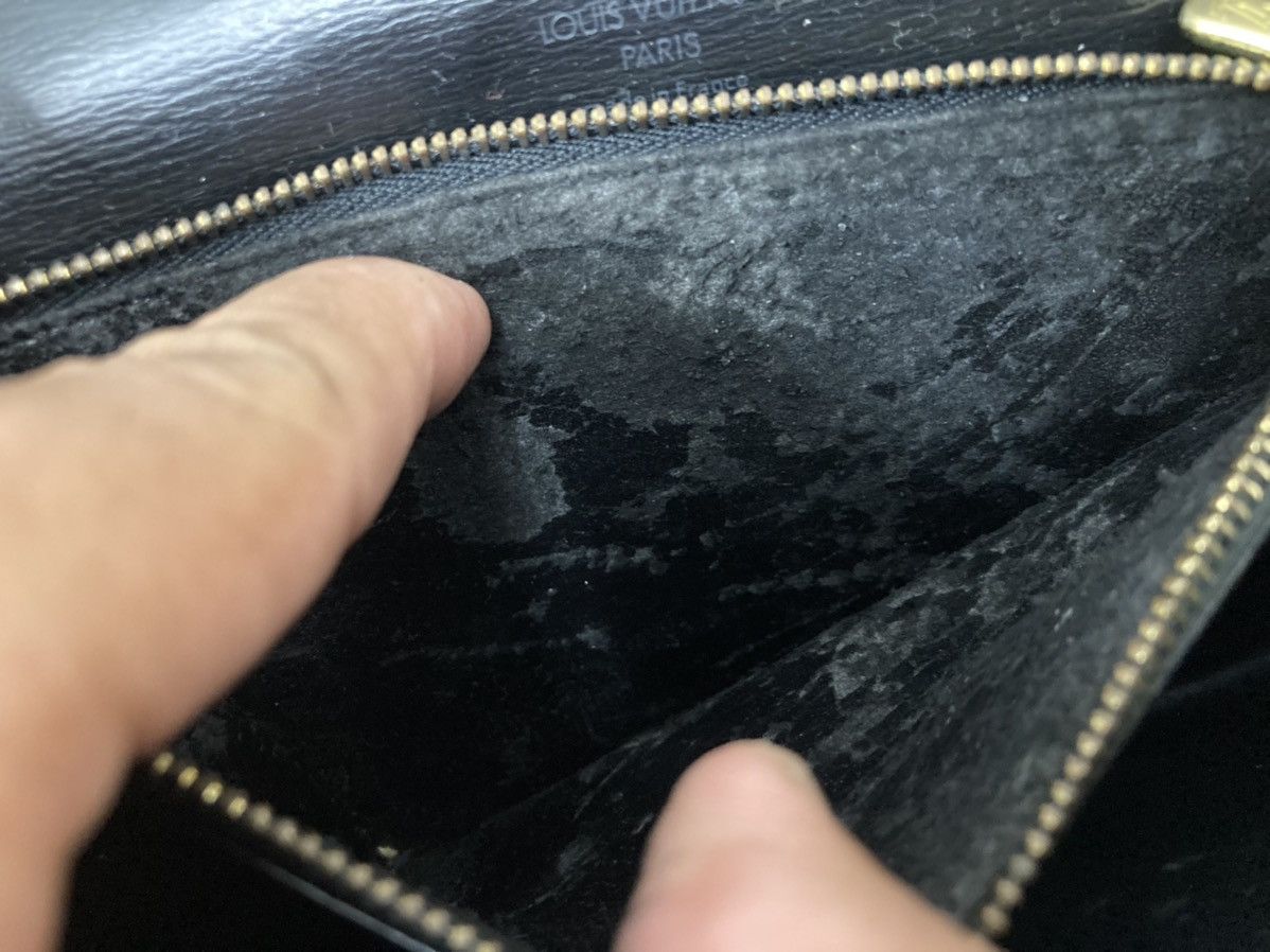 Louis Vuitton × Vintage Louis Vuitton black epi leather Friedland Pochette bag Size ONE SIZE - 9 Thumbnail