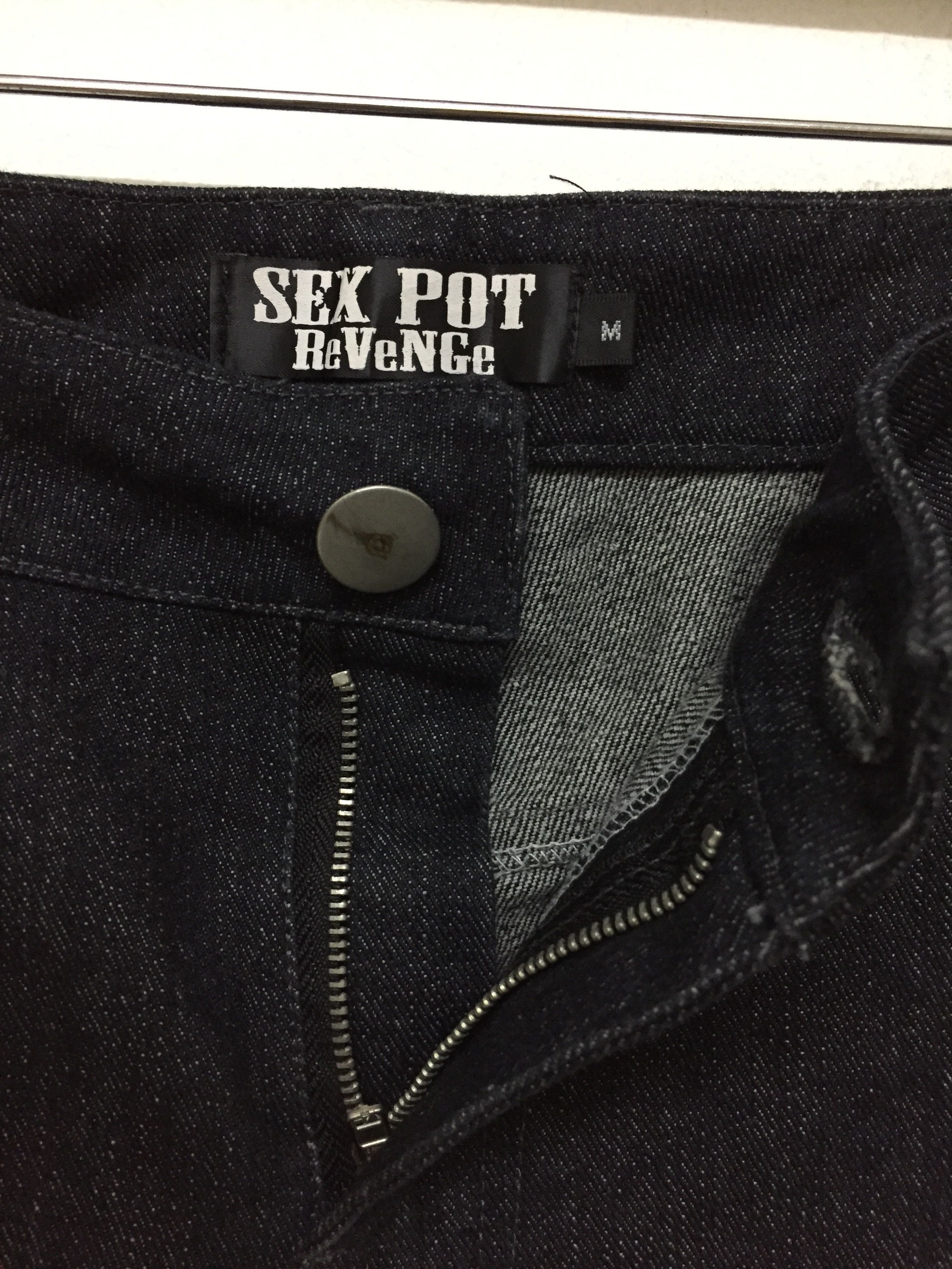 Sex Pot ReVeNGe Sex Pot Revenge attachable distressed bondage zipper Size US 30 / EU 46 - 9 Thumbnail