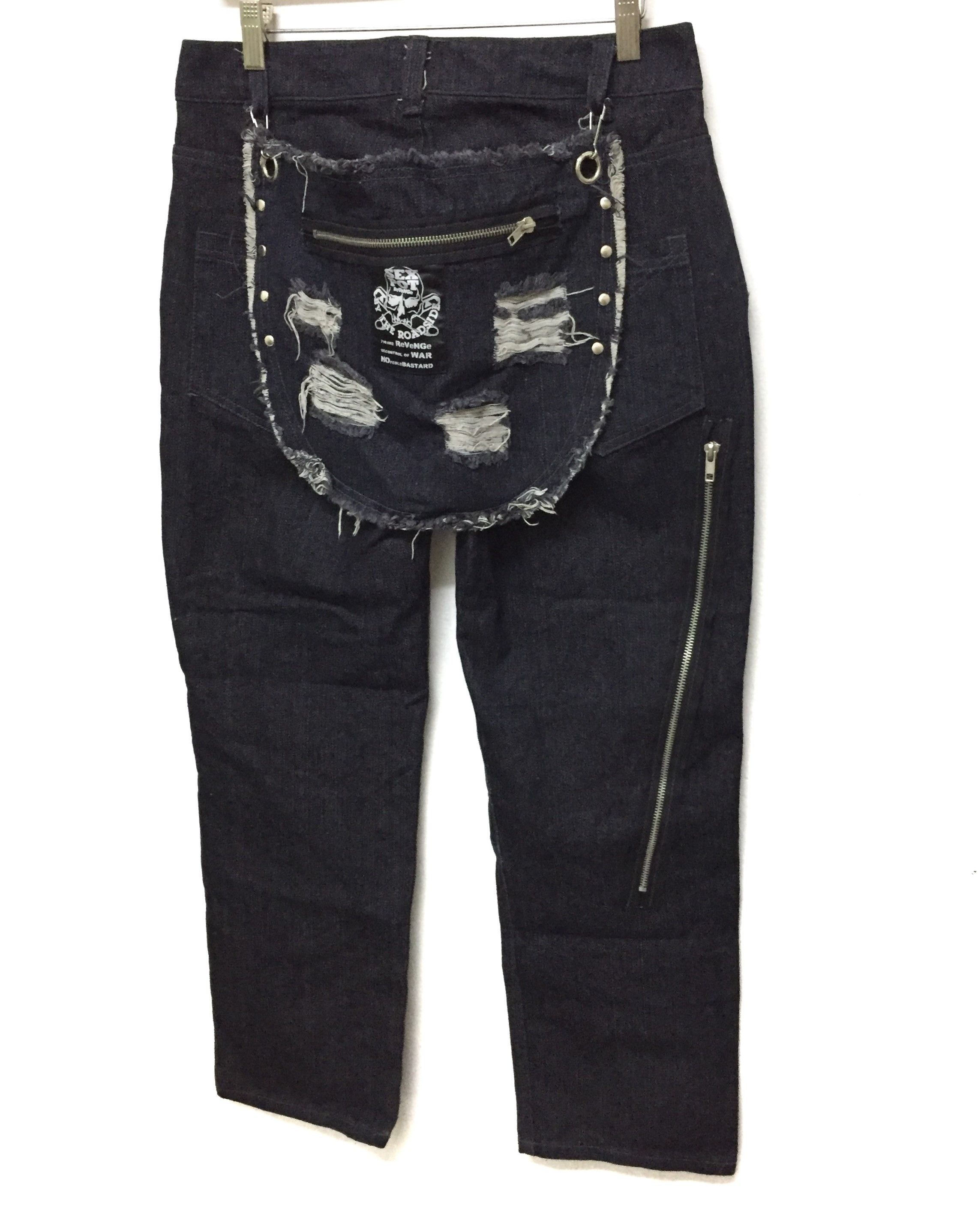 Sex Pot ReVeNGe Sex Pot Revenge attachable distressed bondage zipper Size US 30 / EU 46 - 3 Thumbnail
