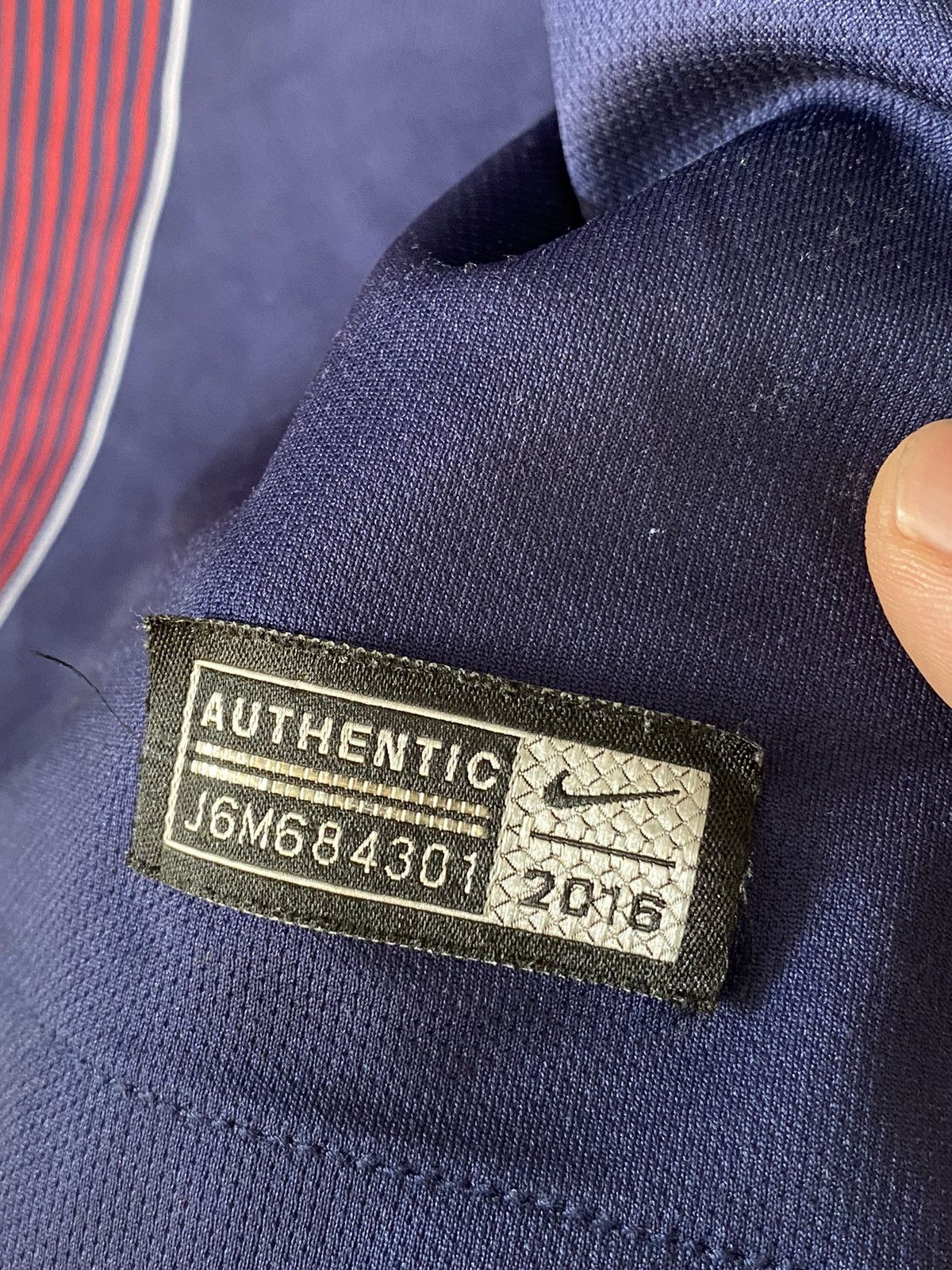 Nike 2016 Vintage PSG Nike Soccer Jersey Home Size M Size US M / EU 48-50 / 2 - 6 Thumbnail