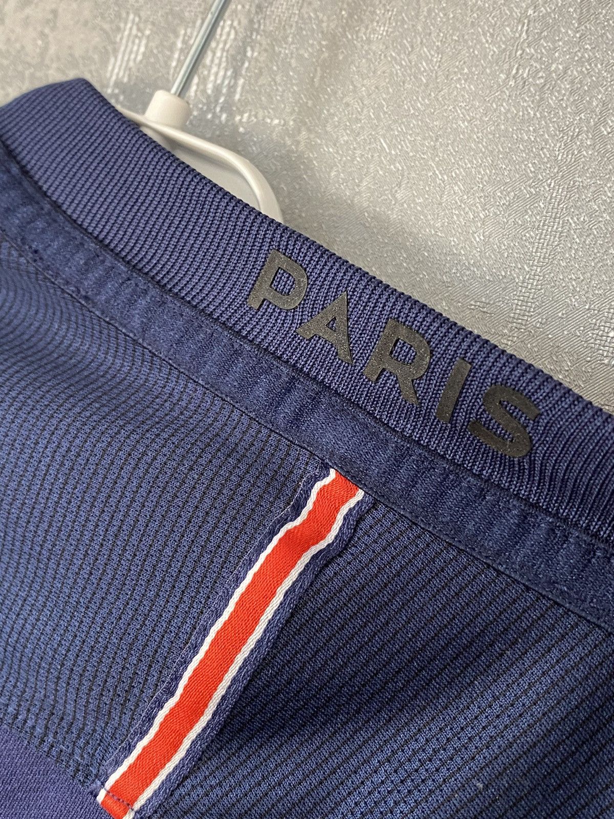 Nike 2016 Vintage PSG Nike Soccer Jersey Home Size M Size US M / EU 48-50 / 2 - 5 Thumbnail