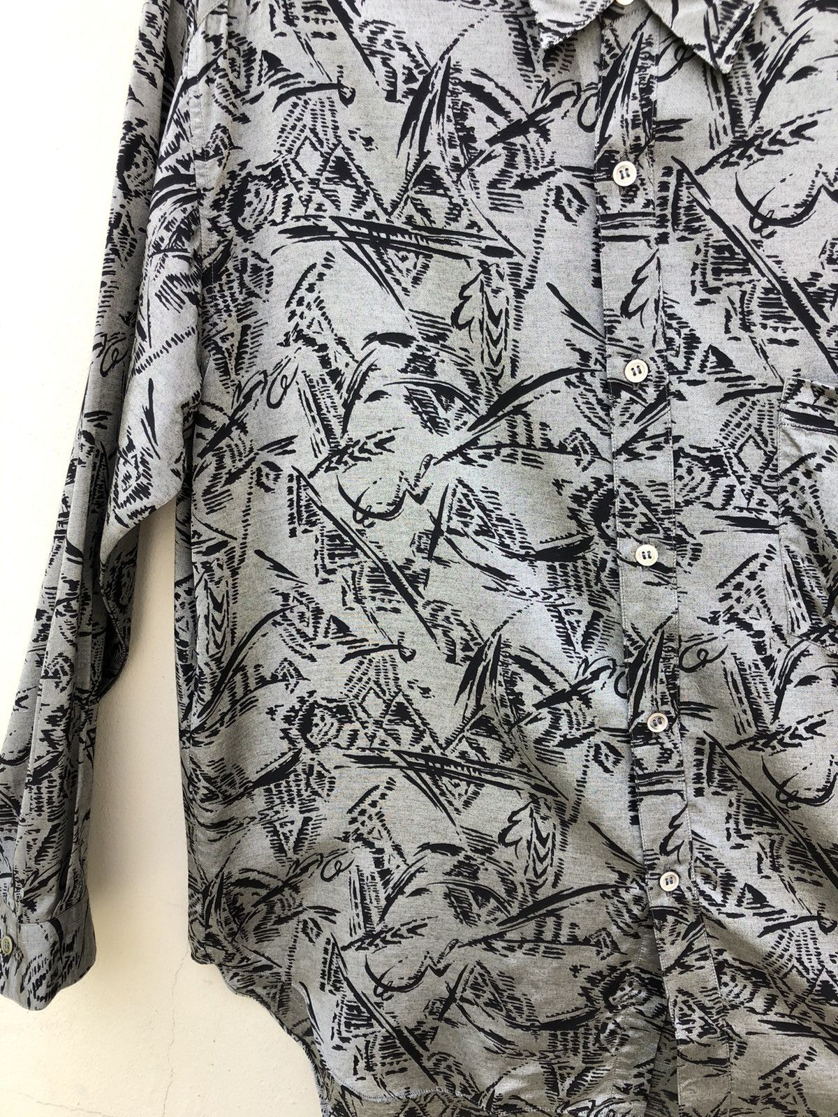 Other Vintage 90s ZYME Japan Silky Rayon Abstract LS Grey Shirt Size US L / EU 52-54 / 3 - 10 Thumbnail
