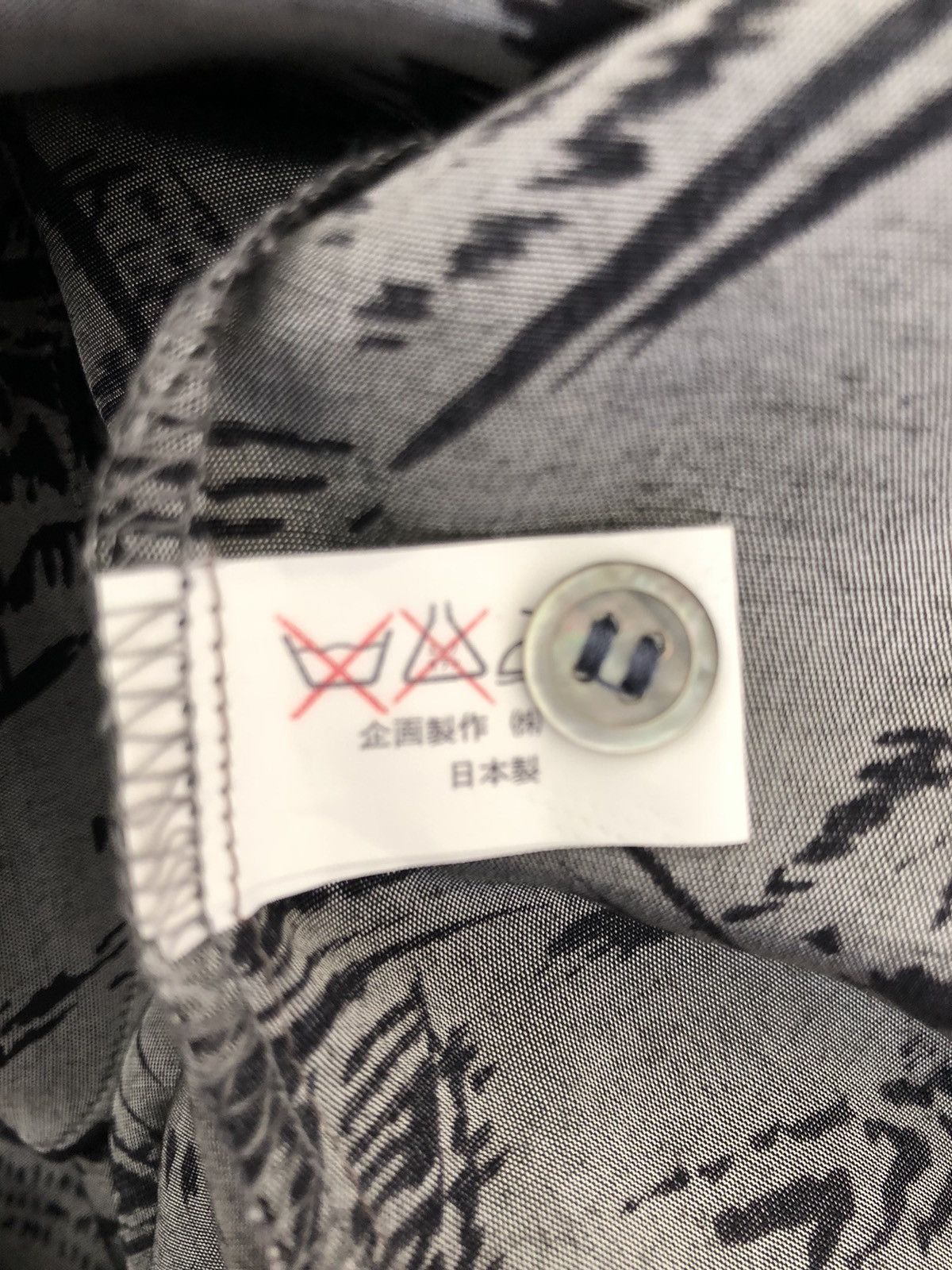 Other Vintage 90s ZYME Japan Silky Rayon Abstract LS Grey Shirt Size US L / EU 52-54 / 3 - 24 Thumbnail