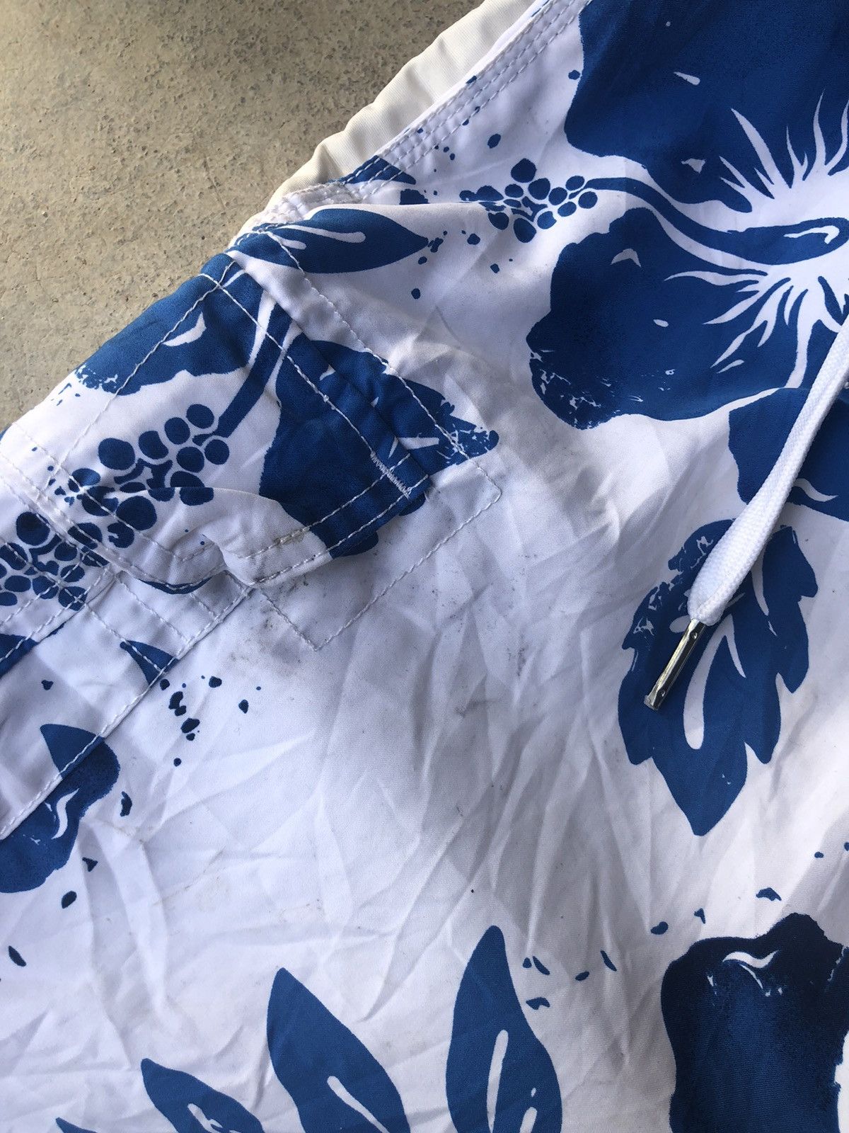 Abercrombie & Fitch Abercrombie & Fitch Hawaiian Cargo Short Pants Size US 32 / EU 48 - 9 Thumbnail