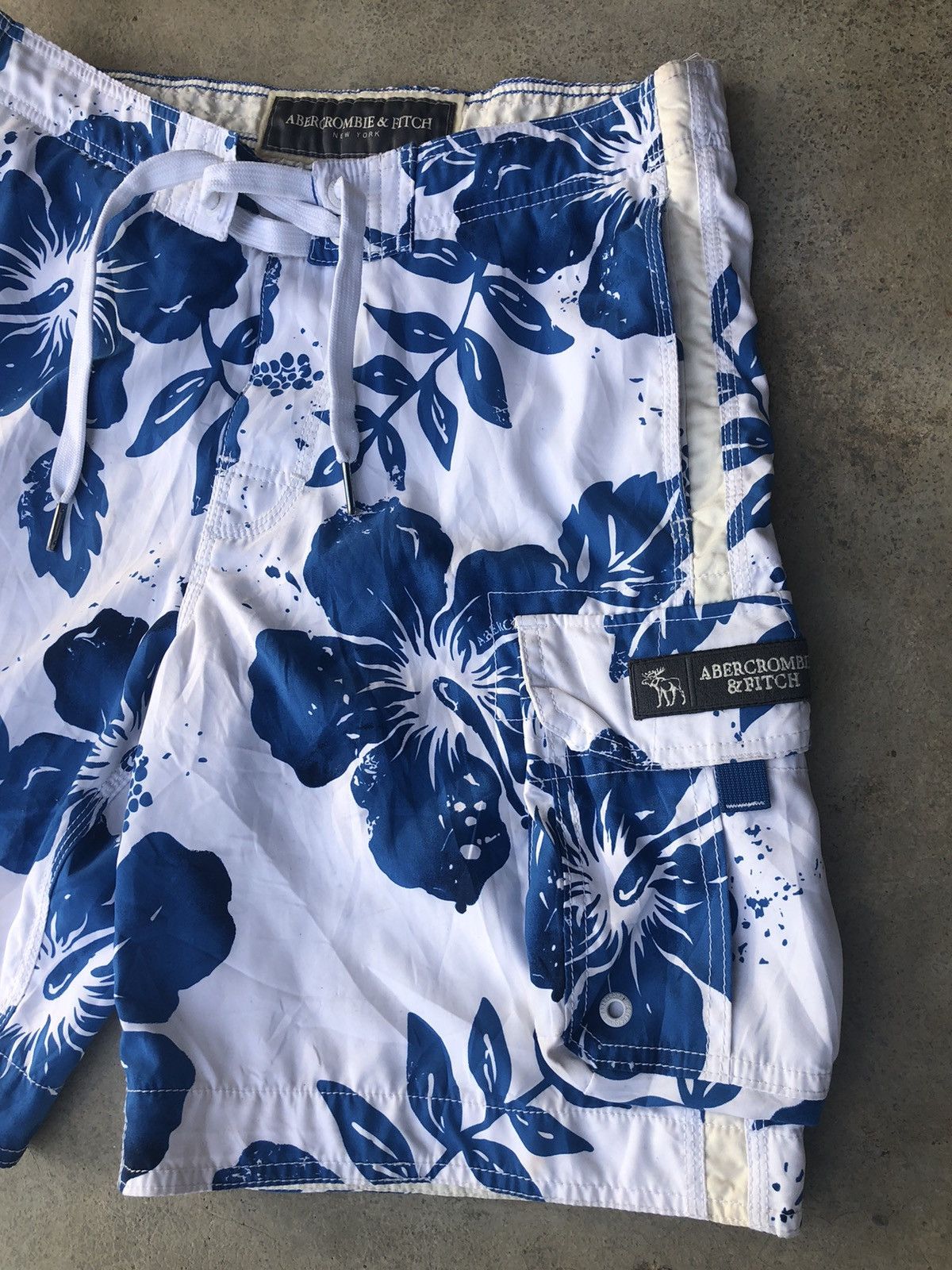Abercrombie & Fitch Abercrombie & Fitch Hawaiian Cargo Short Pants Size US 32 / EU 48 - 3 Thumbnail