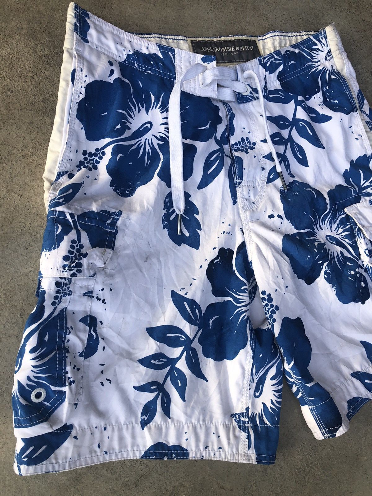 Abercrombie & Fitch Abercrombie & Fitch Hawaiian Cargo Short Pants Size US 32 / EU 48 - 4 Thumbnail
