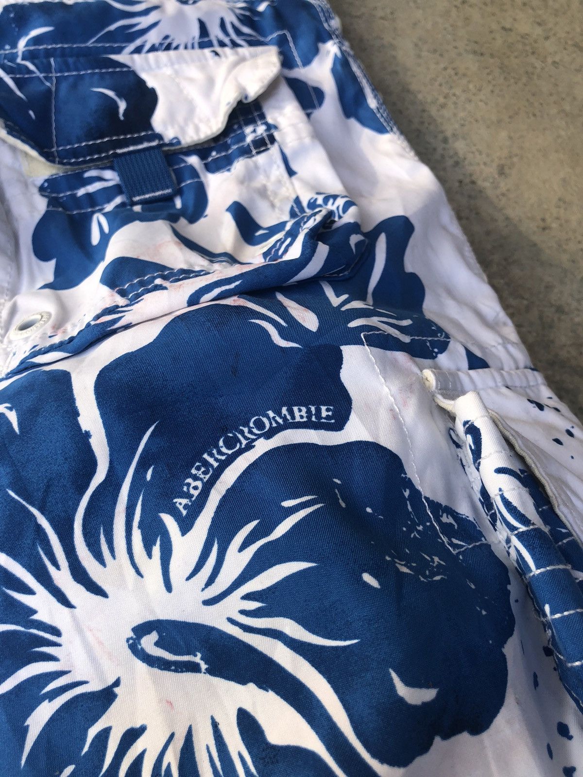 Abercrombie & Fitch Abercrombie & Fitch Hawaiian Cargo Short Pants Size US 32 / EU 48 - 12 Thumbnail