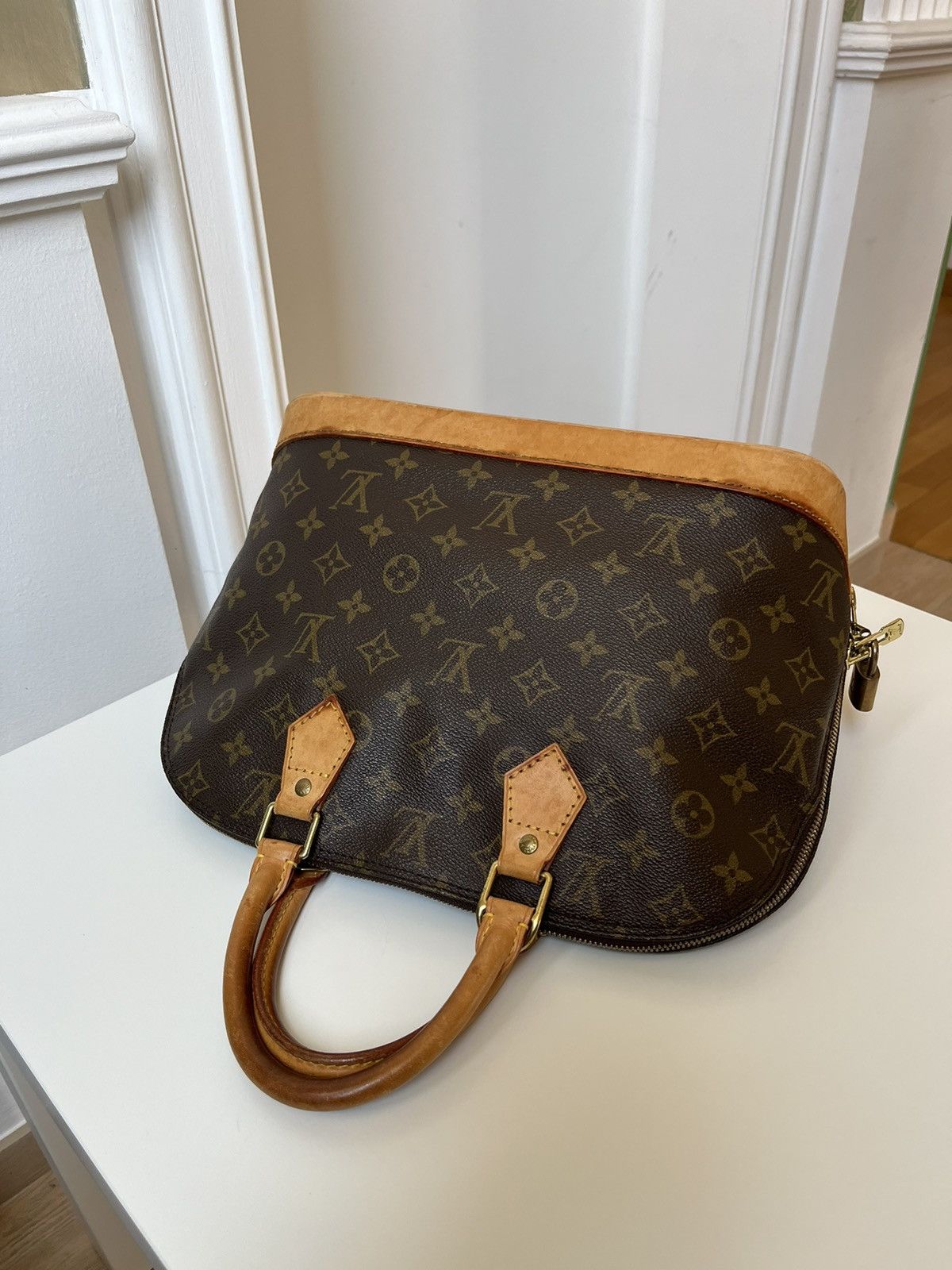 Louis Vuitton Louis Vuitton Alma PM bag / VI1916 / 1996 in France. Size ONE SIZE - 16 Thumbnail