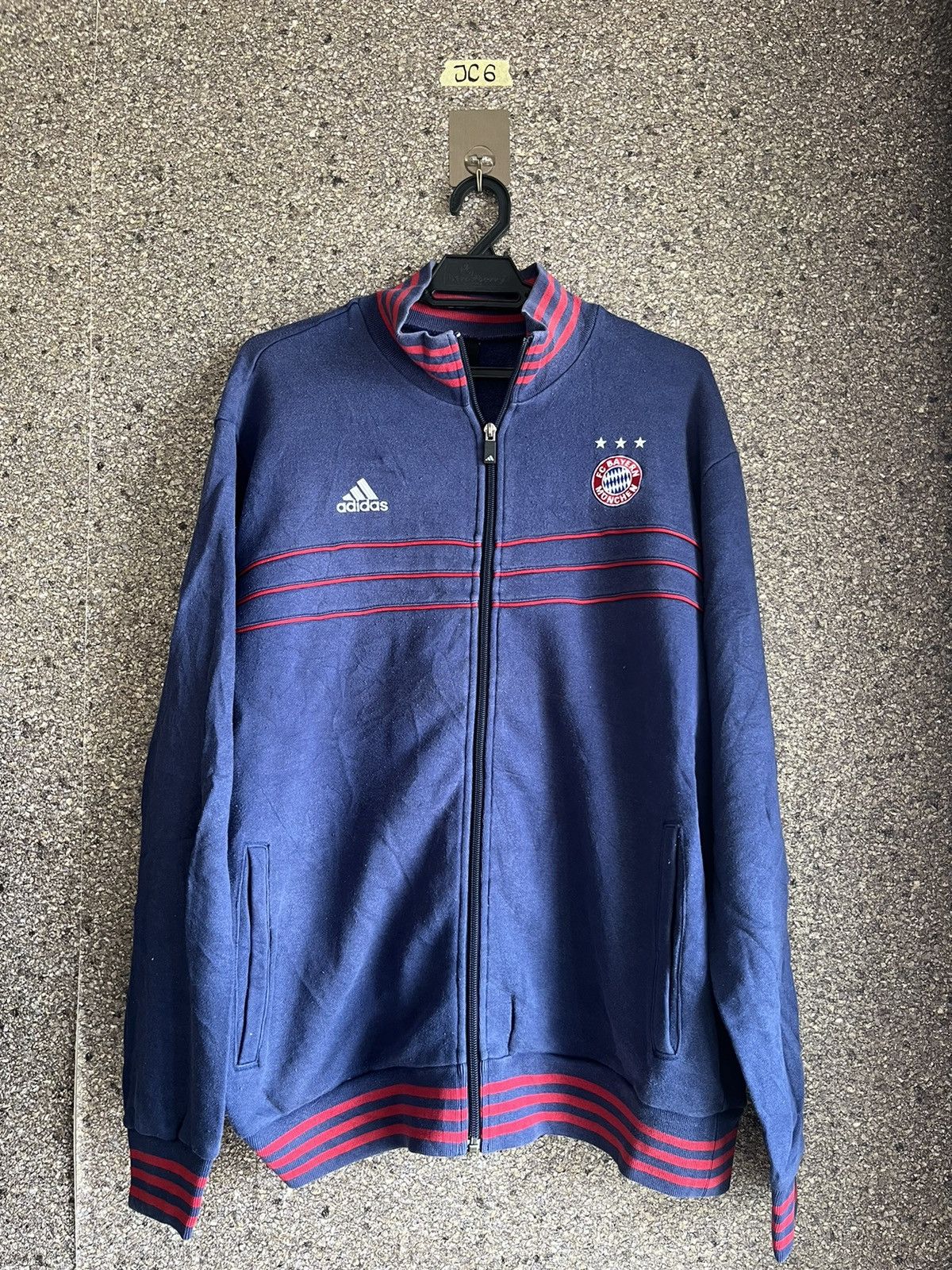Other Adidas Bayern Munich jc6 Size US XL / EU 56 / 4 - 1 Thumbnail