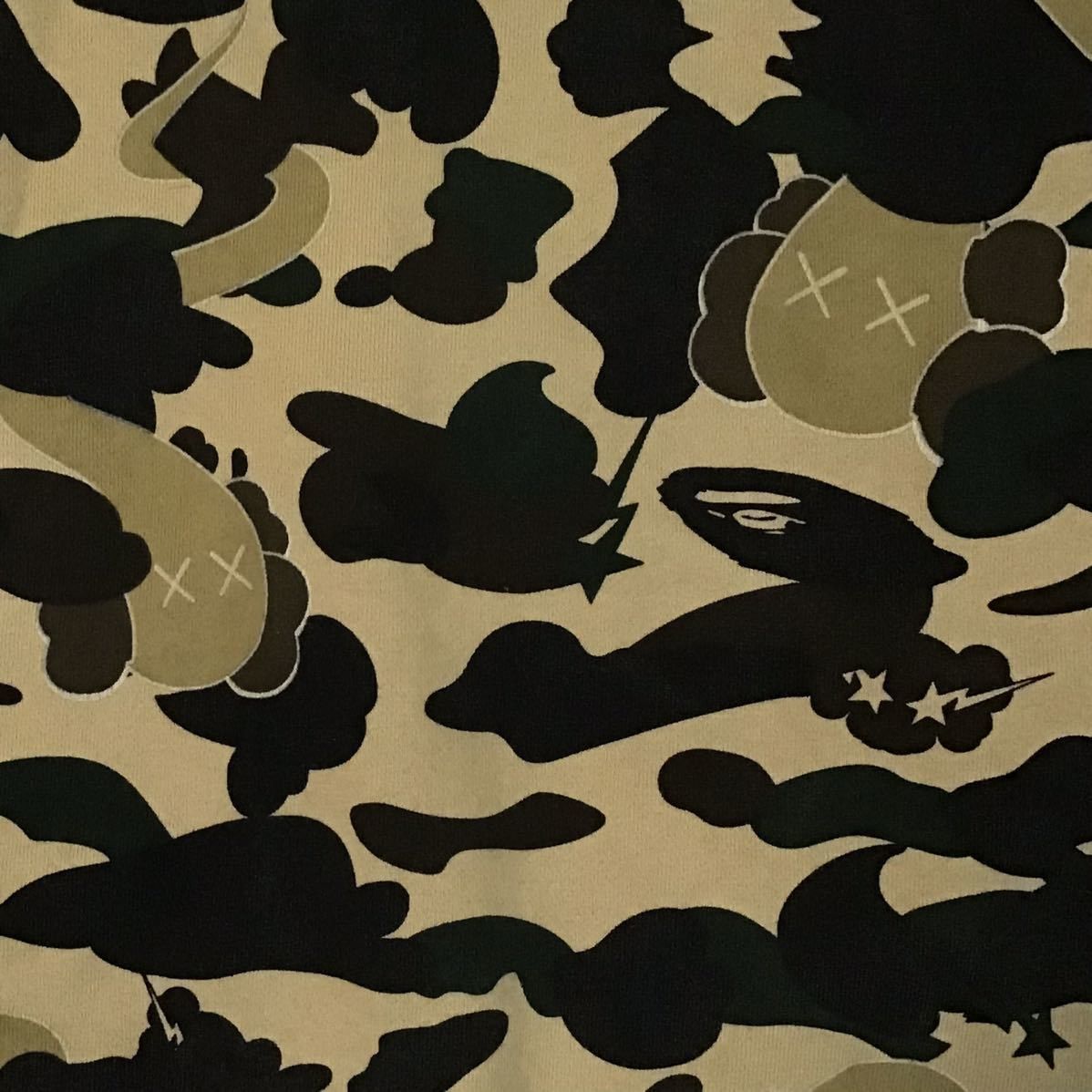 Bape × Kaws BAPE × kaws bendy 1st camo yellow full zip hoodie Size US S / EU 44-46 / 1 - 5 Thumbnail