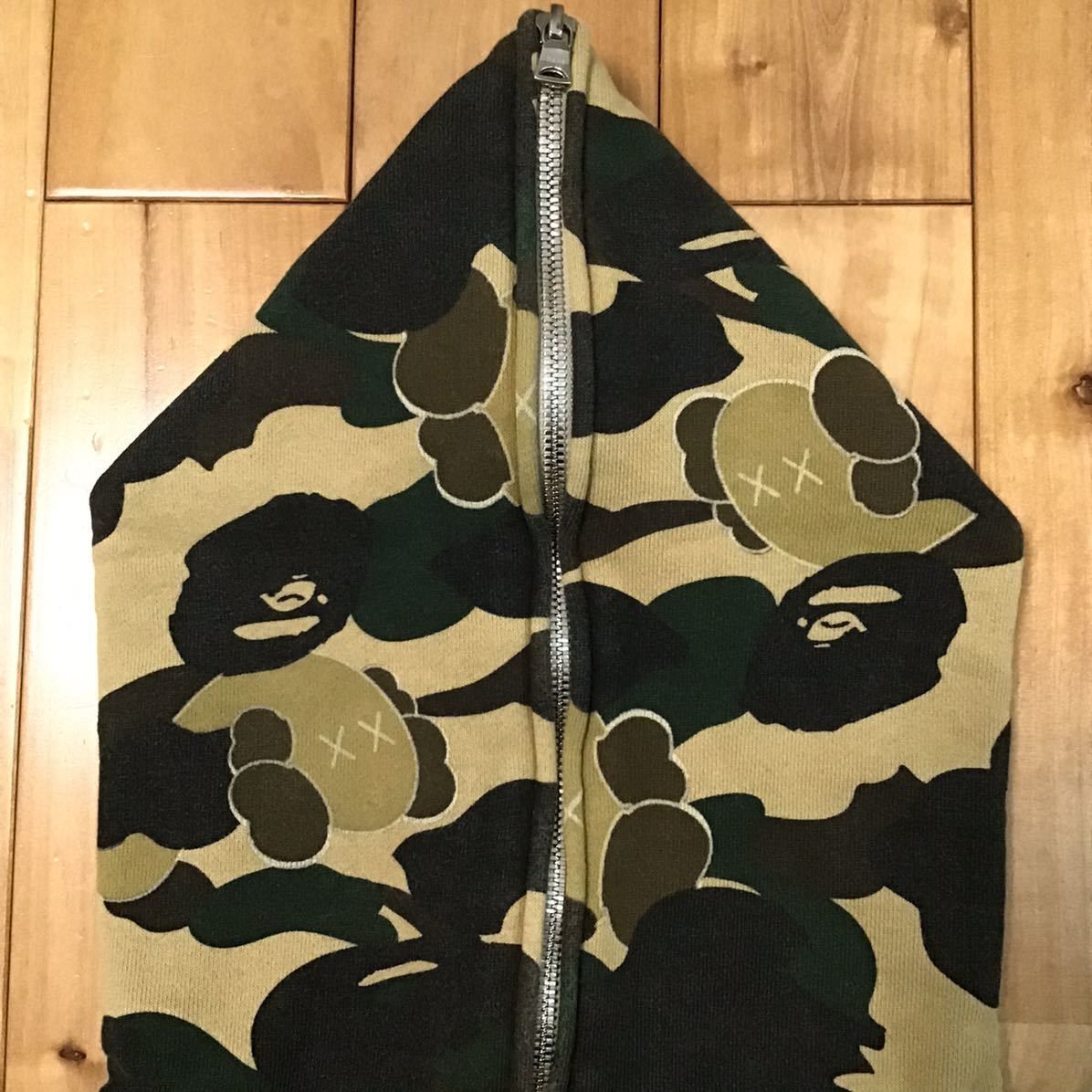 Bape × Kaws BAPE × kaws bendy 1st camo yellow full zip hoodie Size US S / EU 44-46 / 1 - 3 Thumbnail