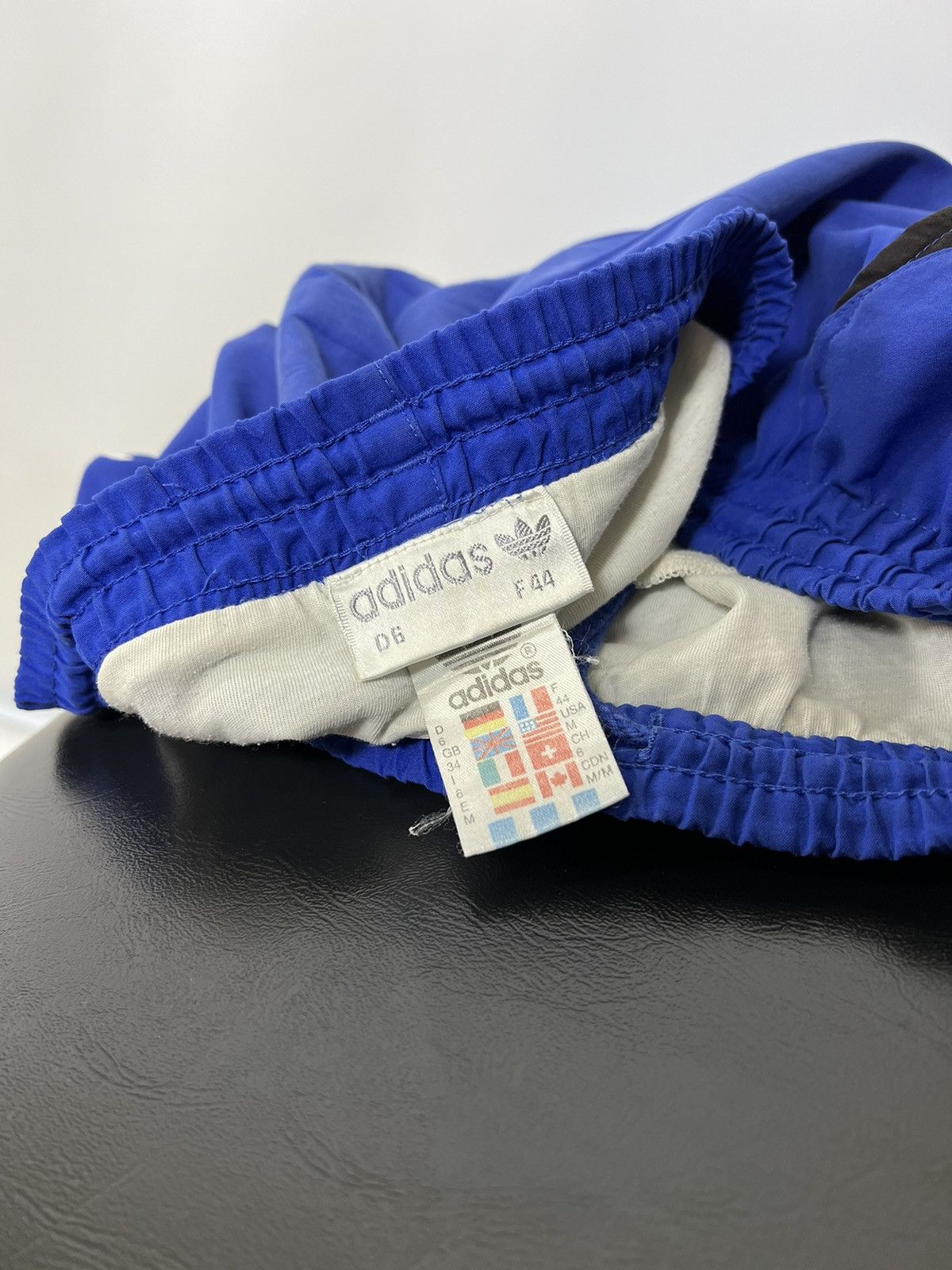 Adidas Vintage Adidas shorts Size US 34 / EU 50 - 5 Thumbnail