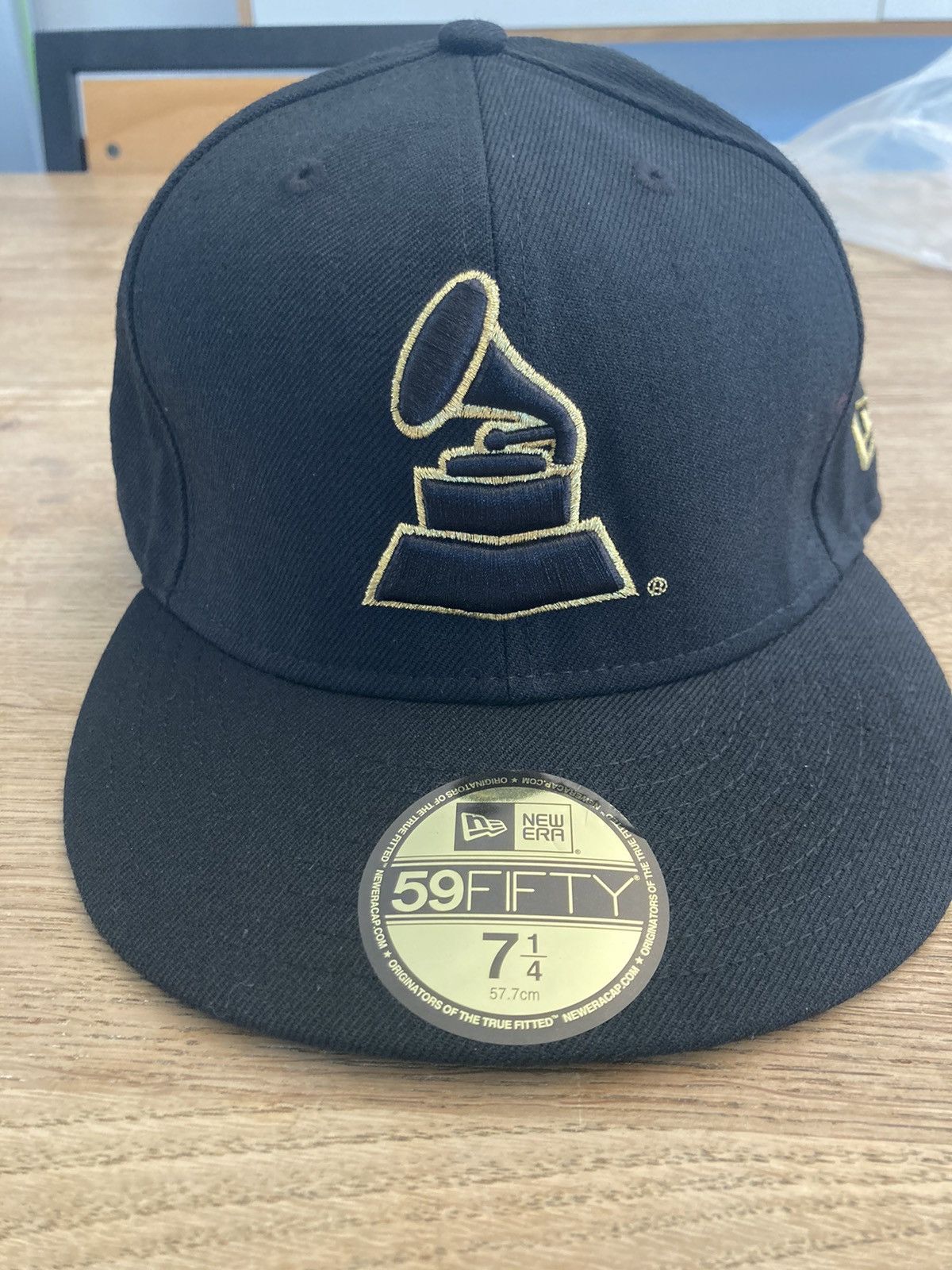 image of 1 Of 1 x New Era Unreleased Sample New Era X Grammy Awards 59Fifty Fitted in Gold, Men's