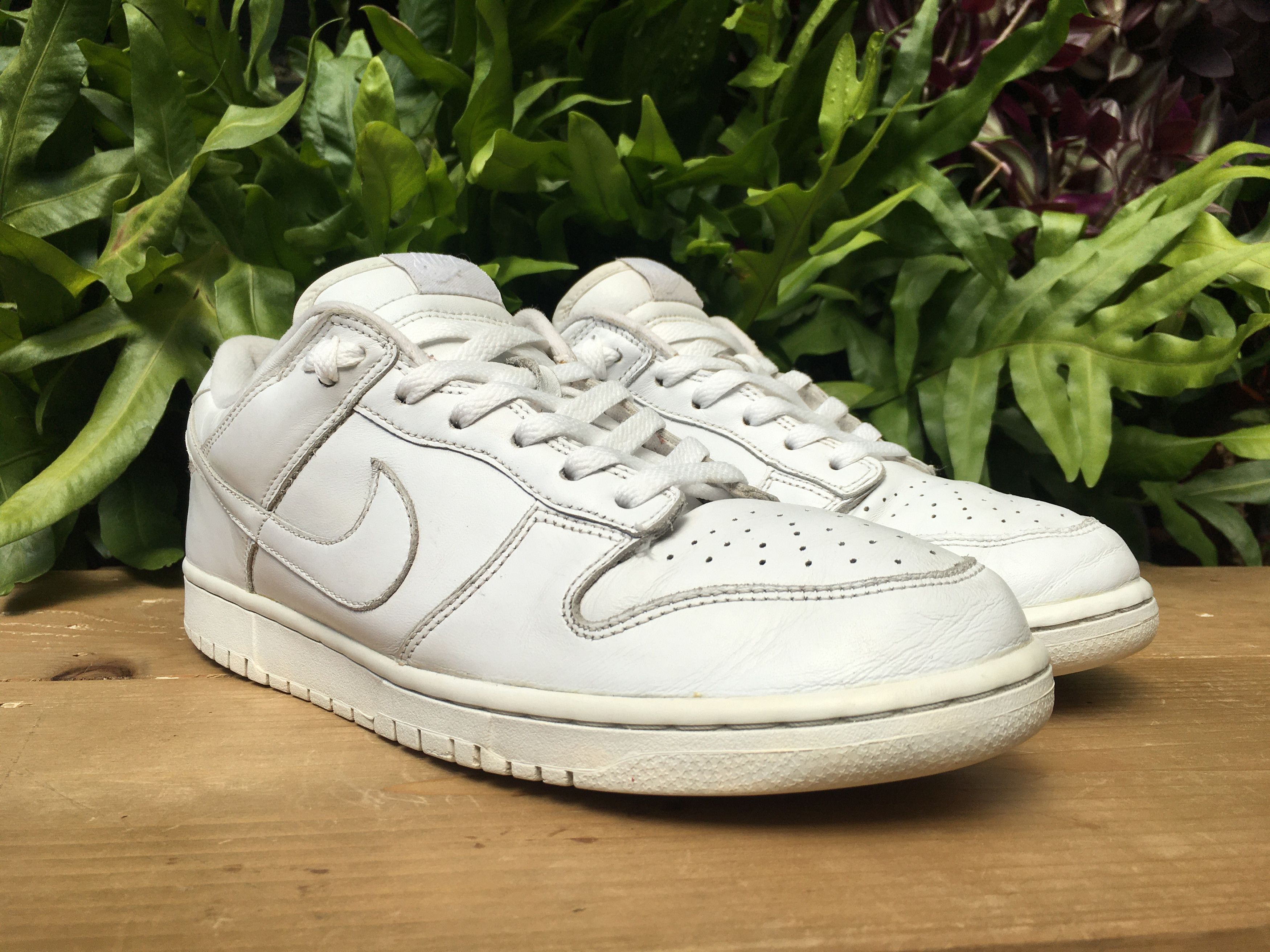 Nike 🔥 Rare Vintage Nike Dunk Low Triple White 2005 Size US 10 / EU 43 - 6 Thumbnail