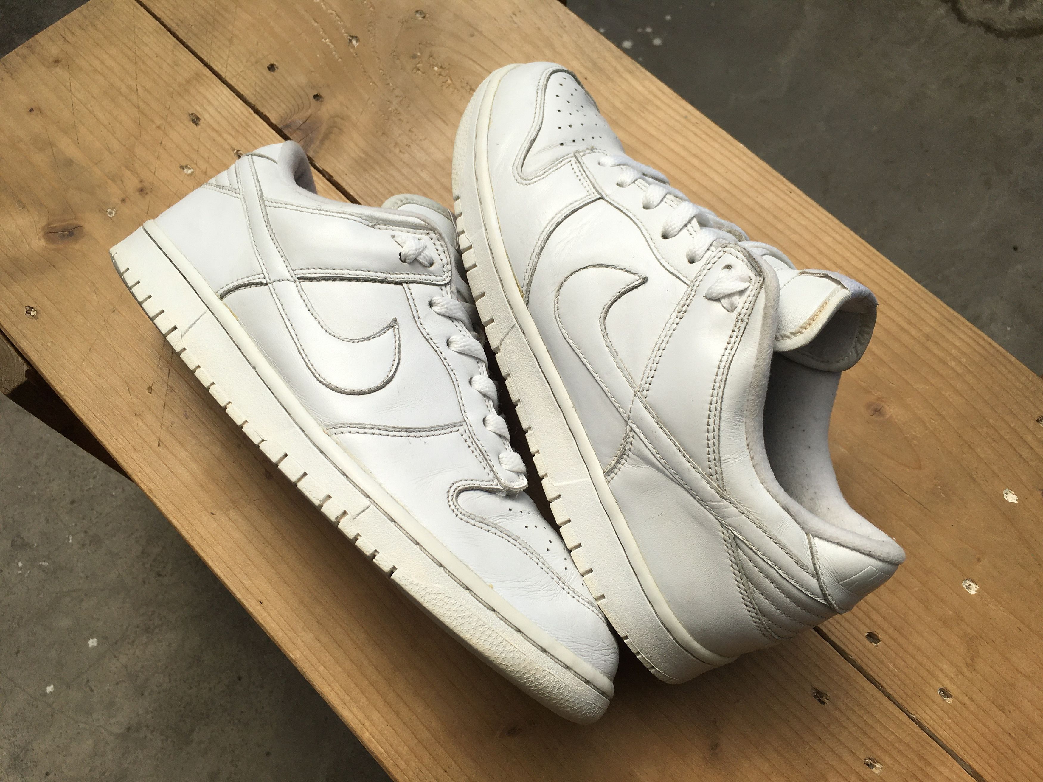 Nike 🔥 Rare Vintage Nike Dunk Low Triple White 2005 Size US 10 / EU 43 - 20 Thumbnail