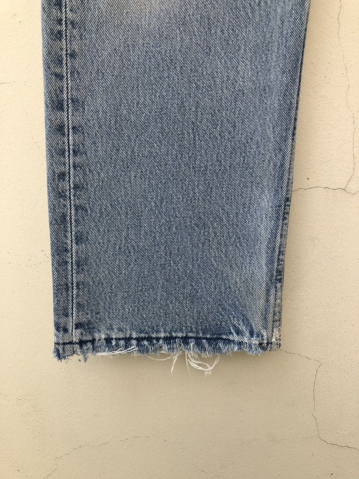 Levi's Vintage 2000s Levi’s 501 Jeans Distressed Released Hem Denim Size US 32 / EU 48 - 7 Thumbnail
